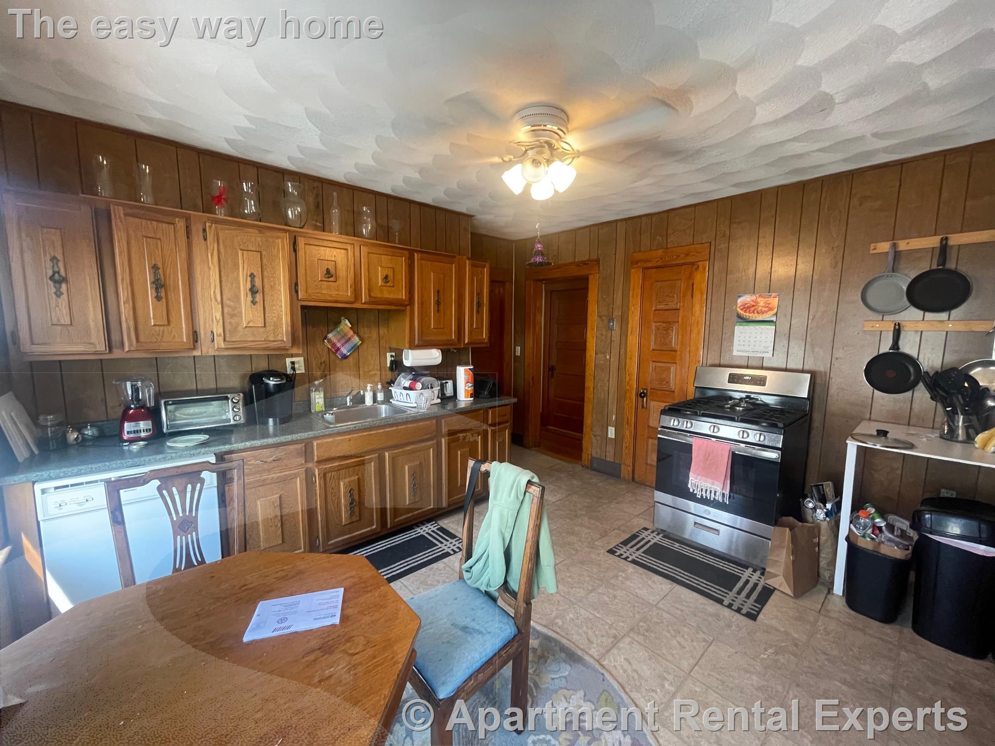 30 Clarendon Ave, Teele Square