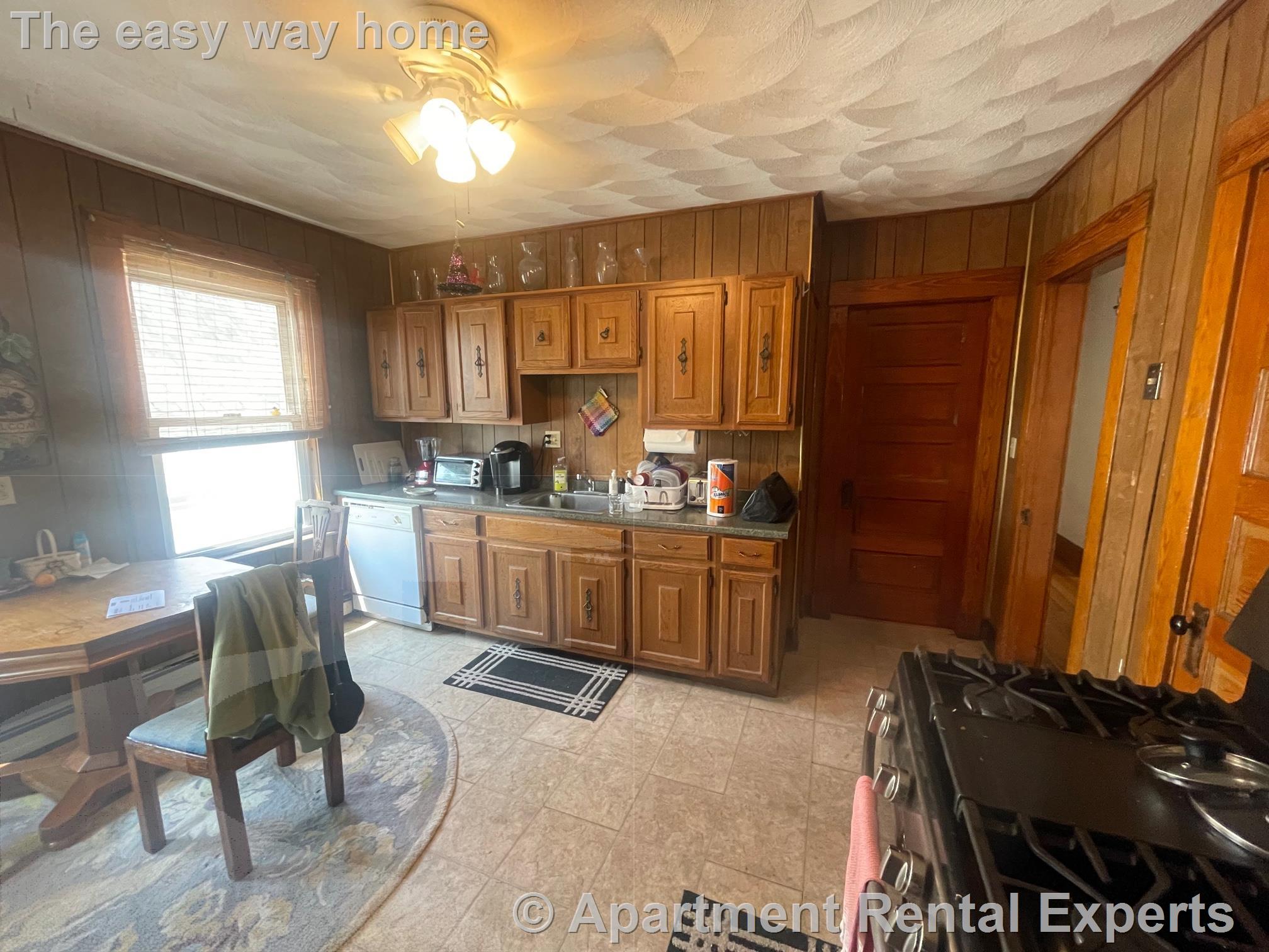 30 Clarendon Ave, Teele Square