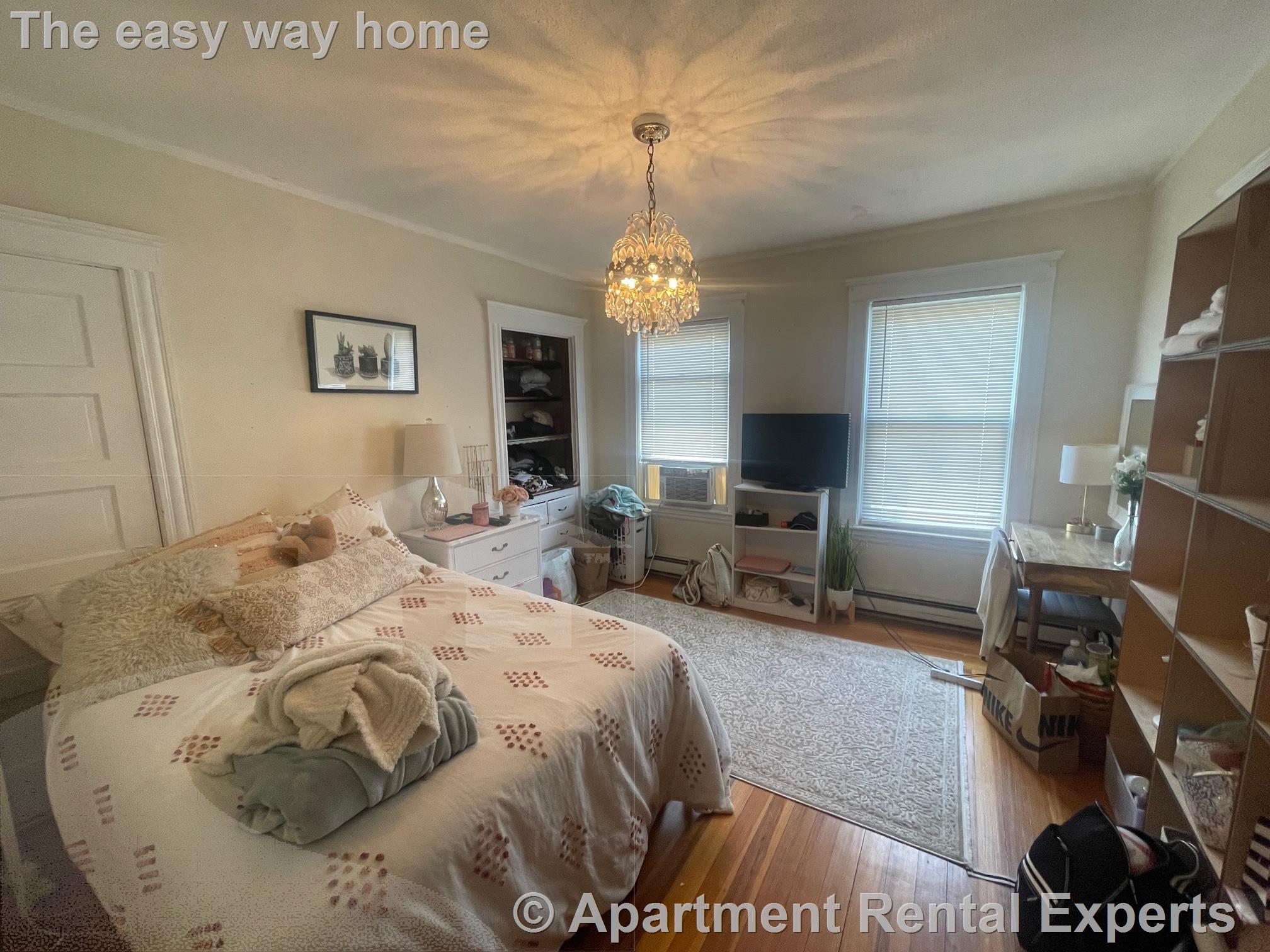 30 Clarendon Ave, Teele Square