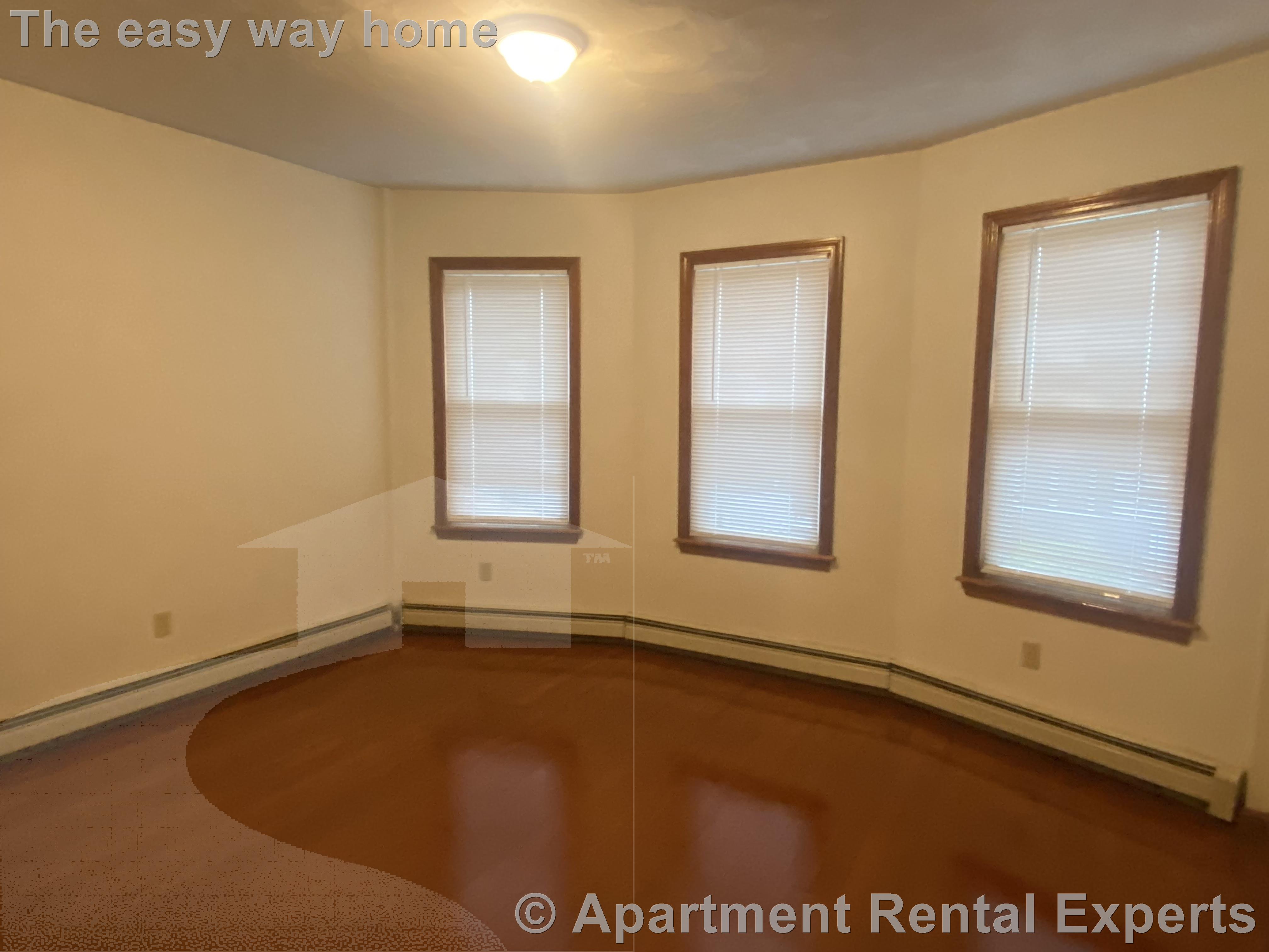 76 Stowers St, Revere