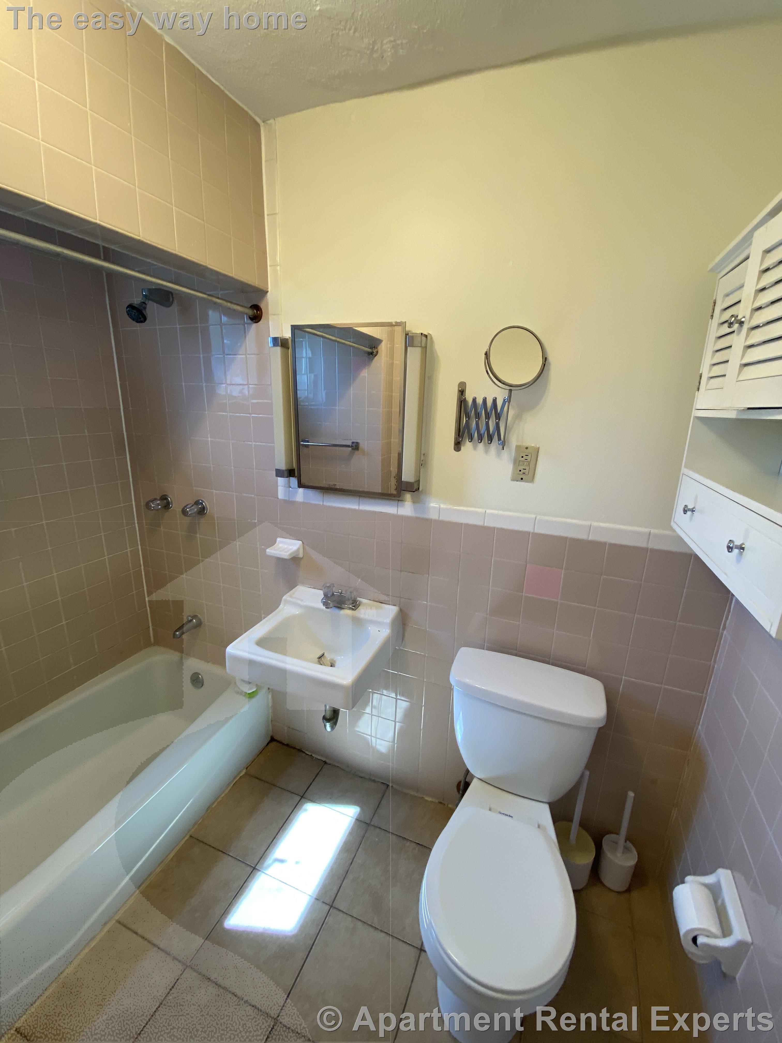 79 Clarendon Ave, Teele Square