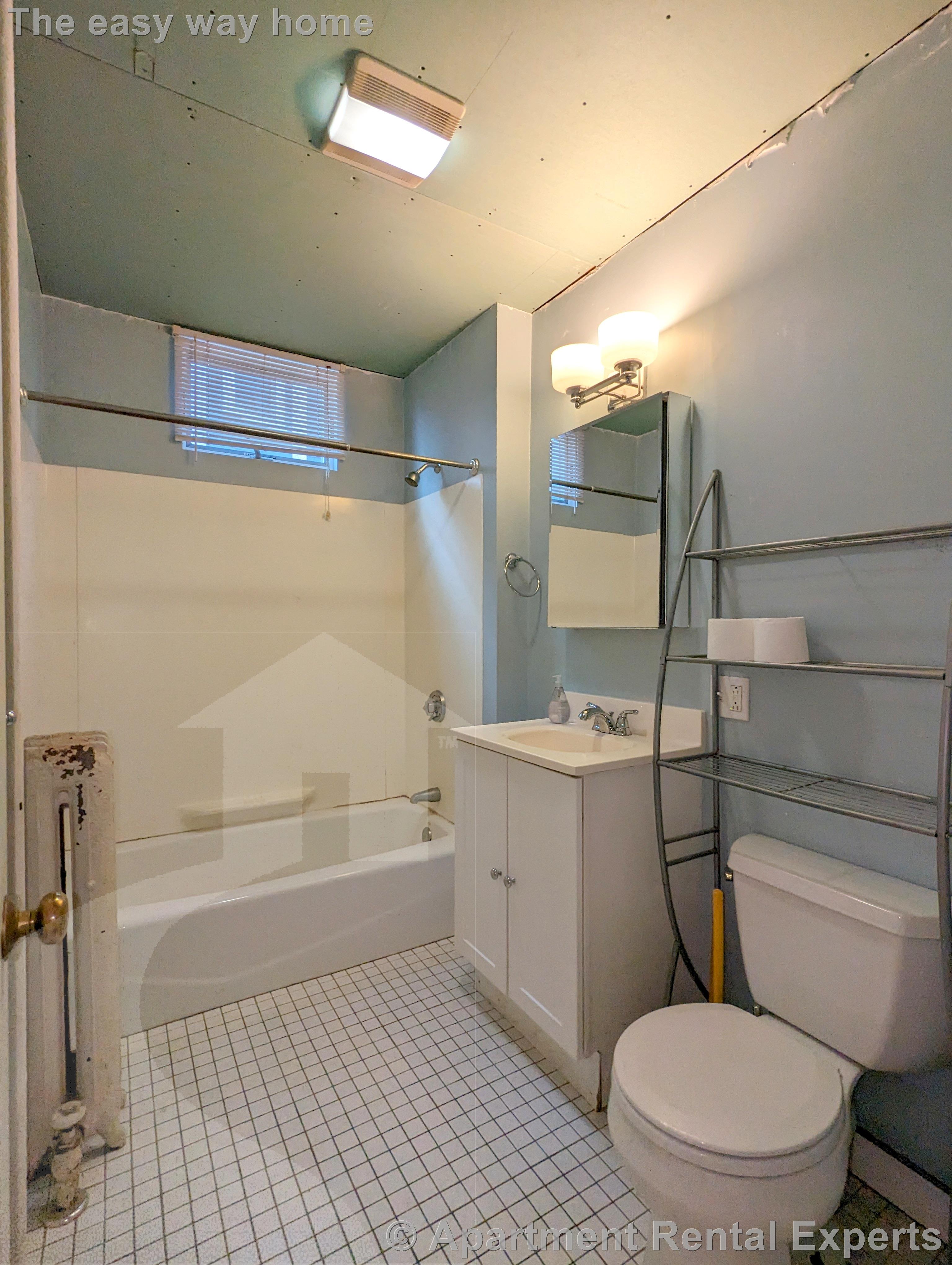 79 Conwell Ave, Tufts