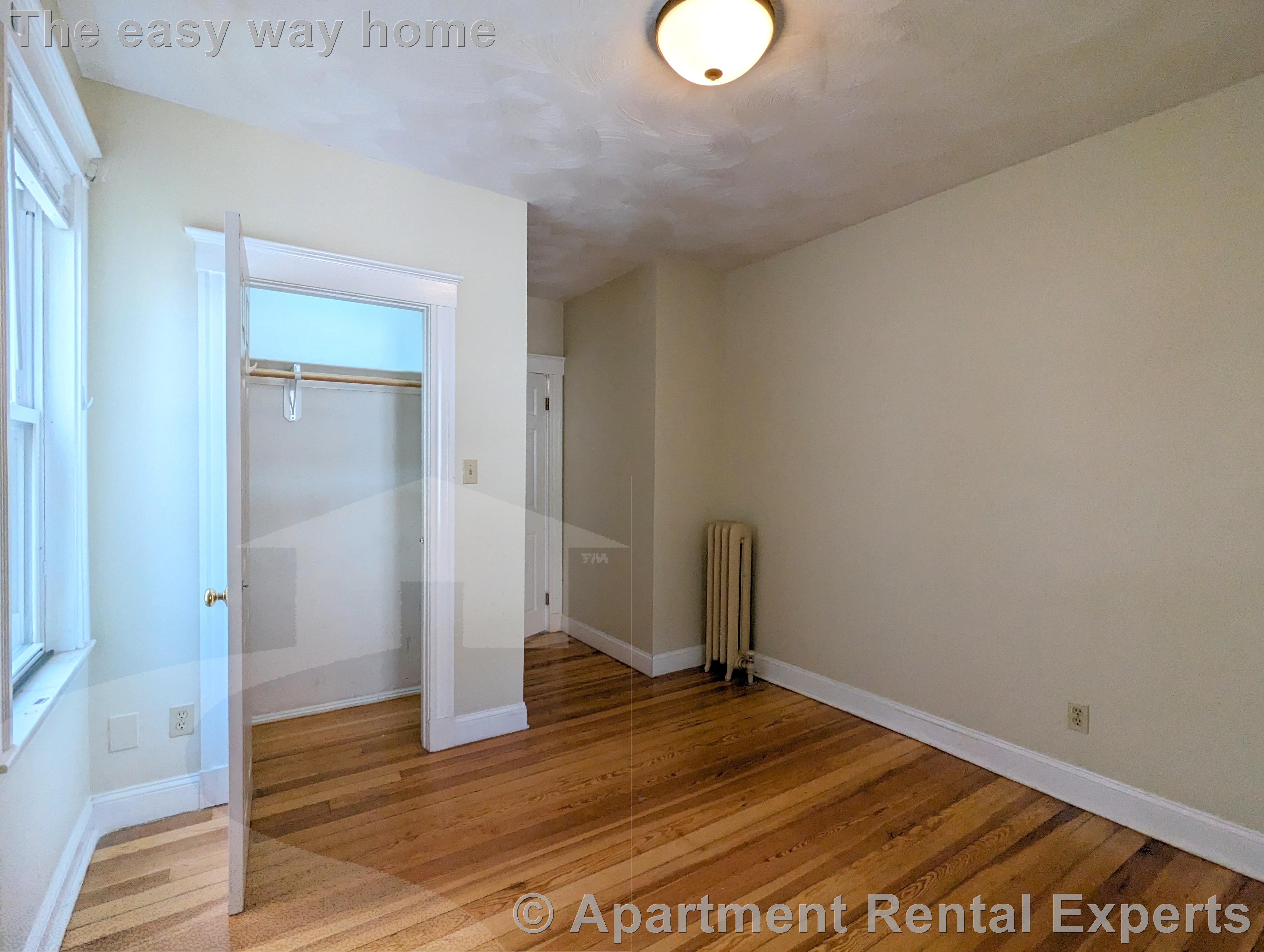 79 Conwell Ave, Tufts