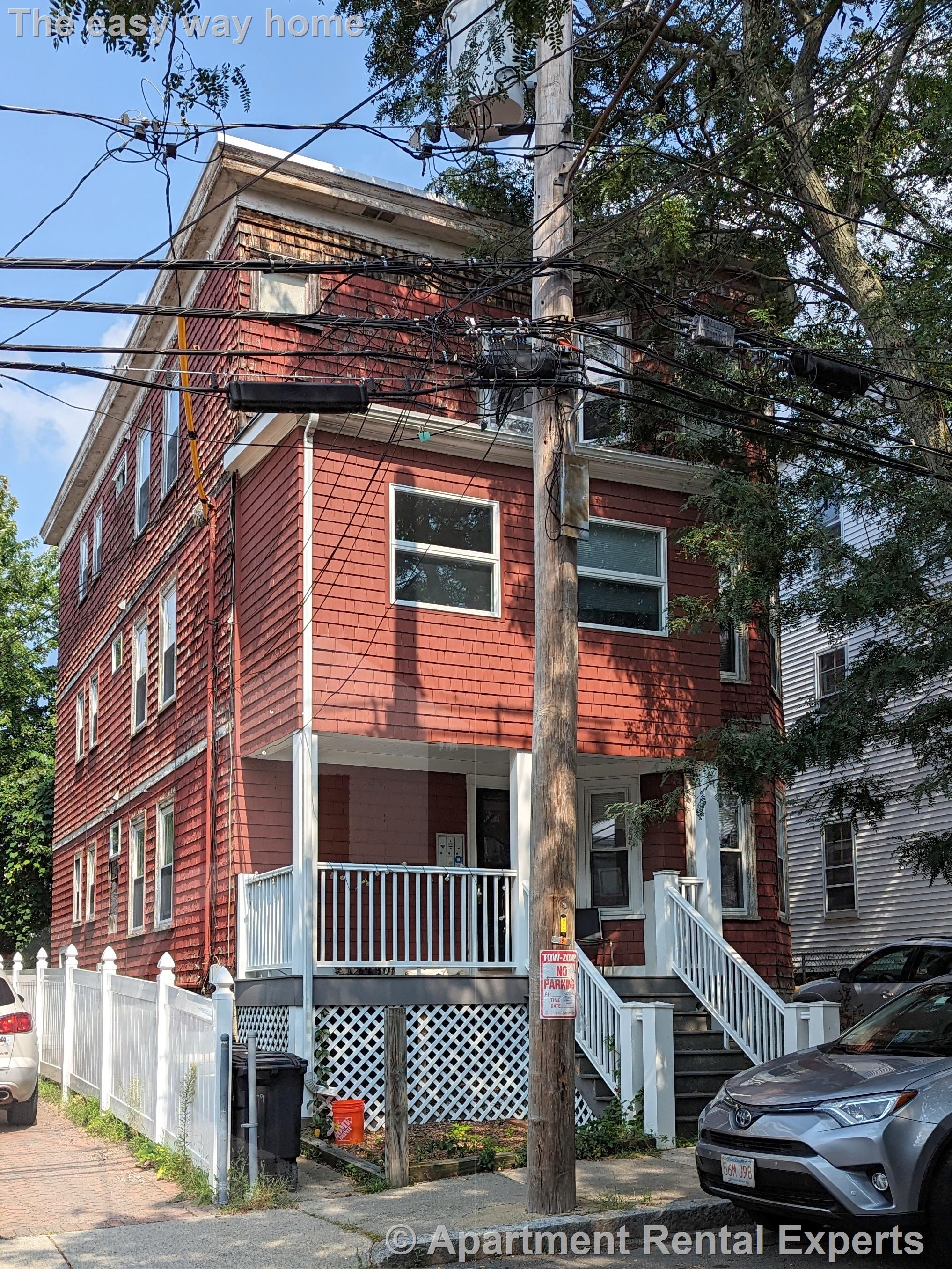 79 Conwell Ave, Tufts