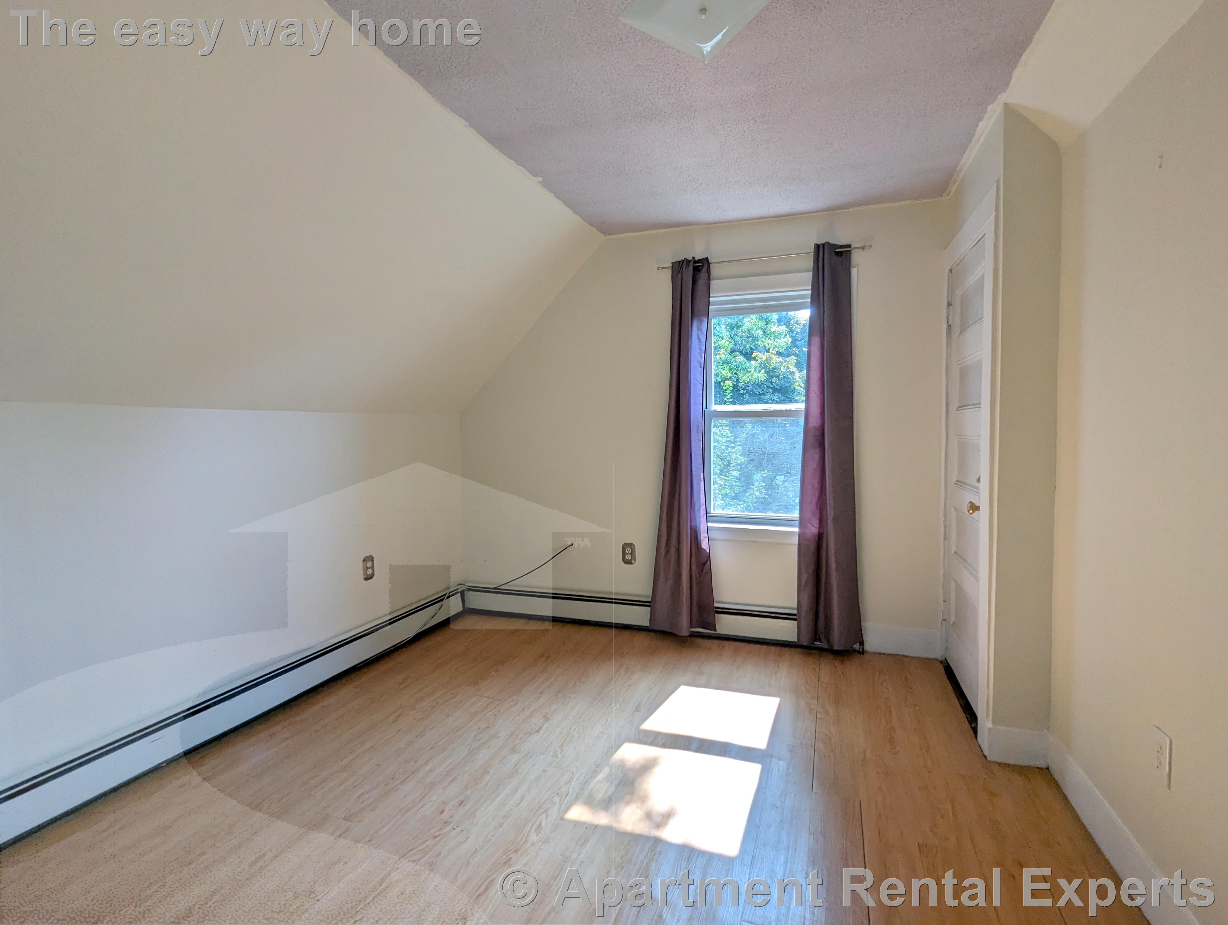 16 Glendale Ave, Davis Square