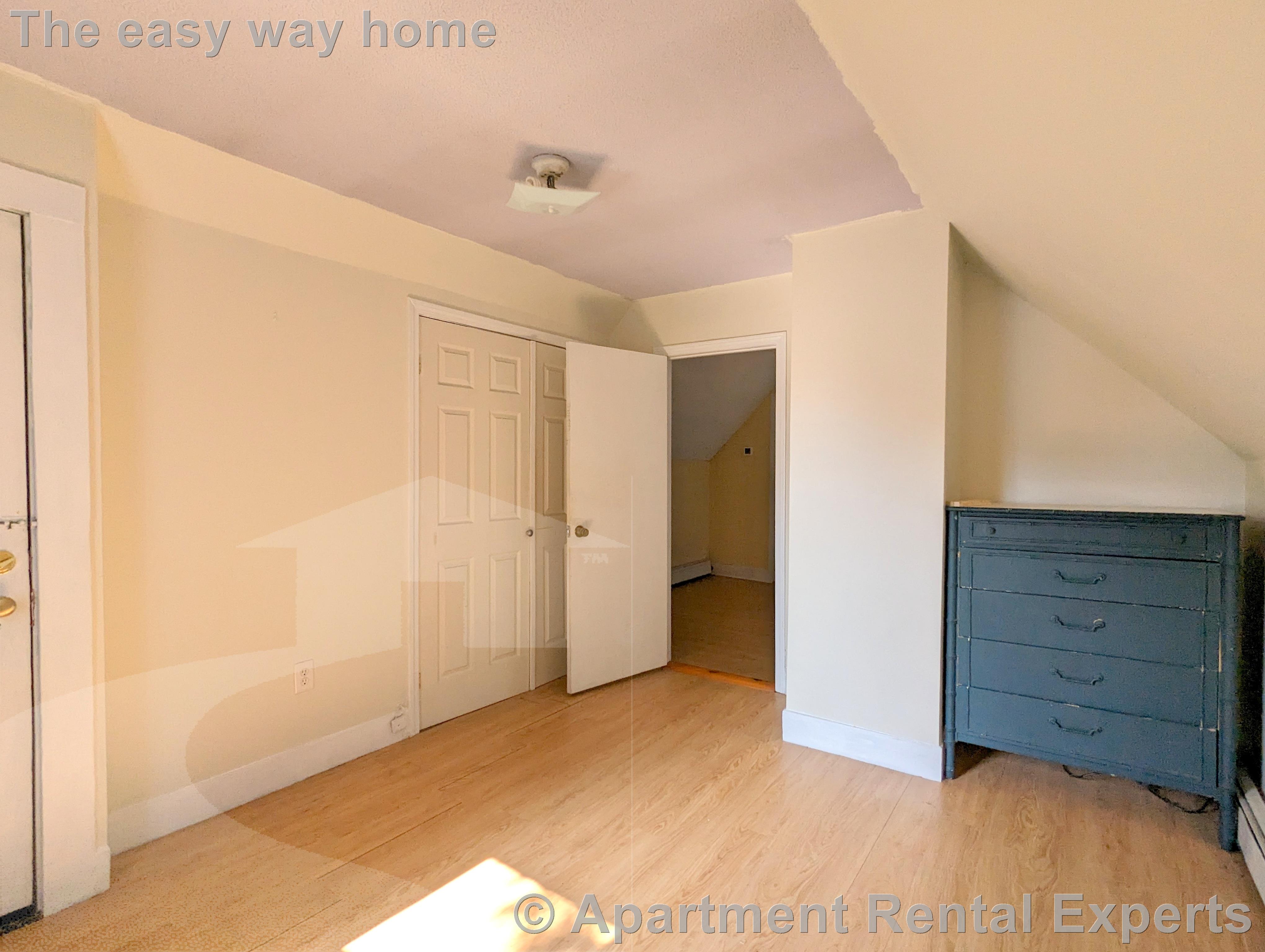 16 Glendale Ave, Davis Square