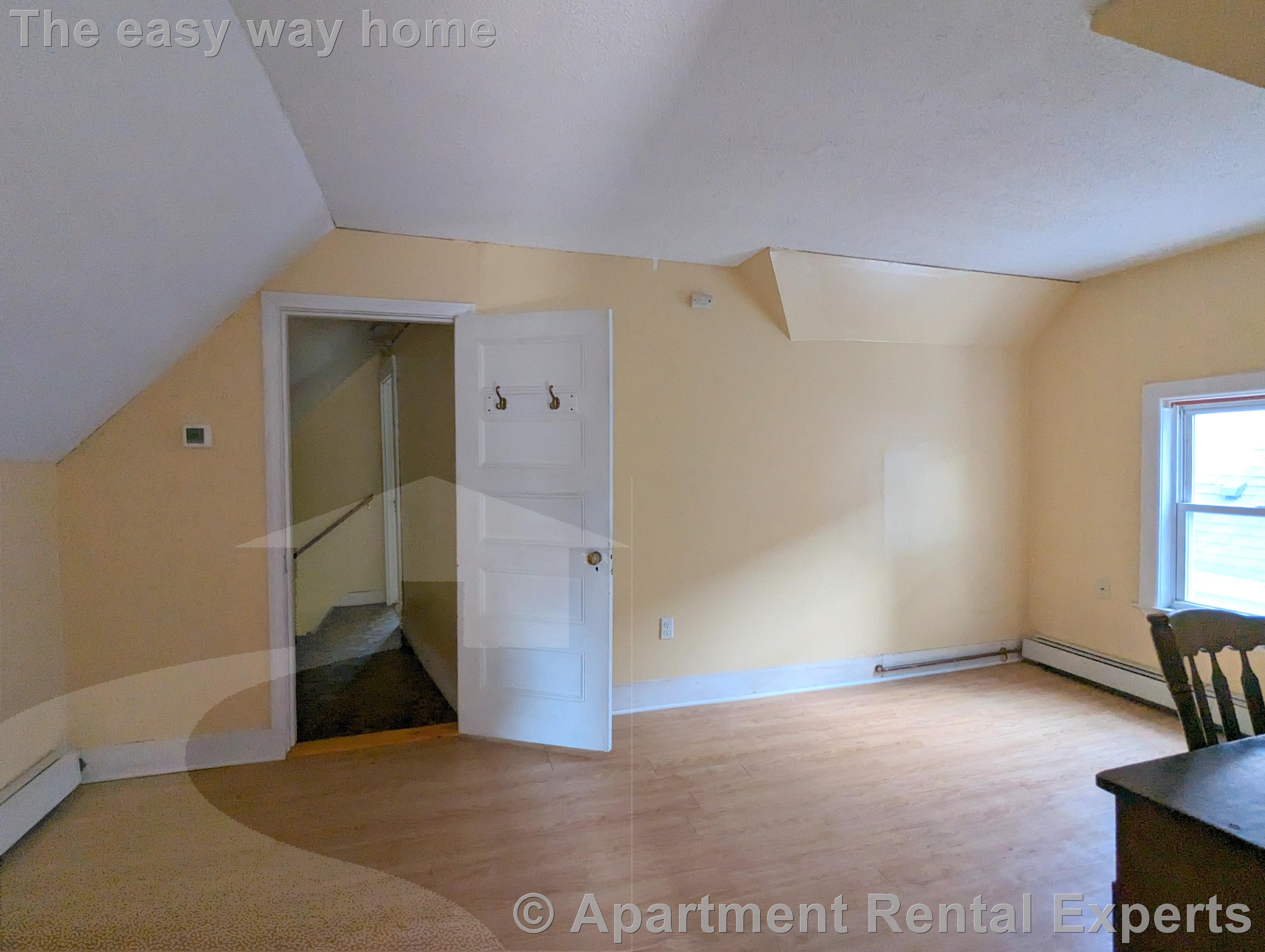 16 Glendale Ave, Davis Square