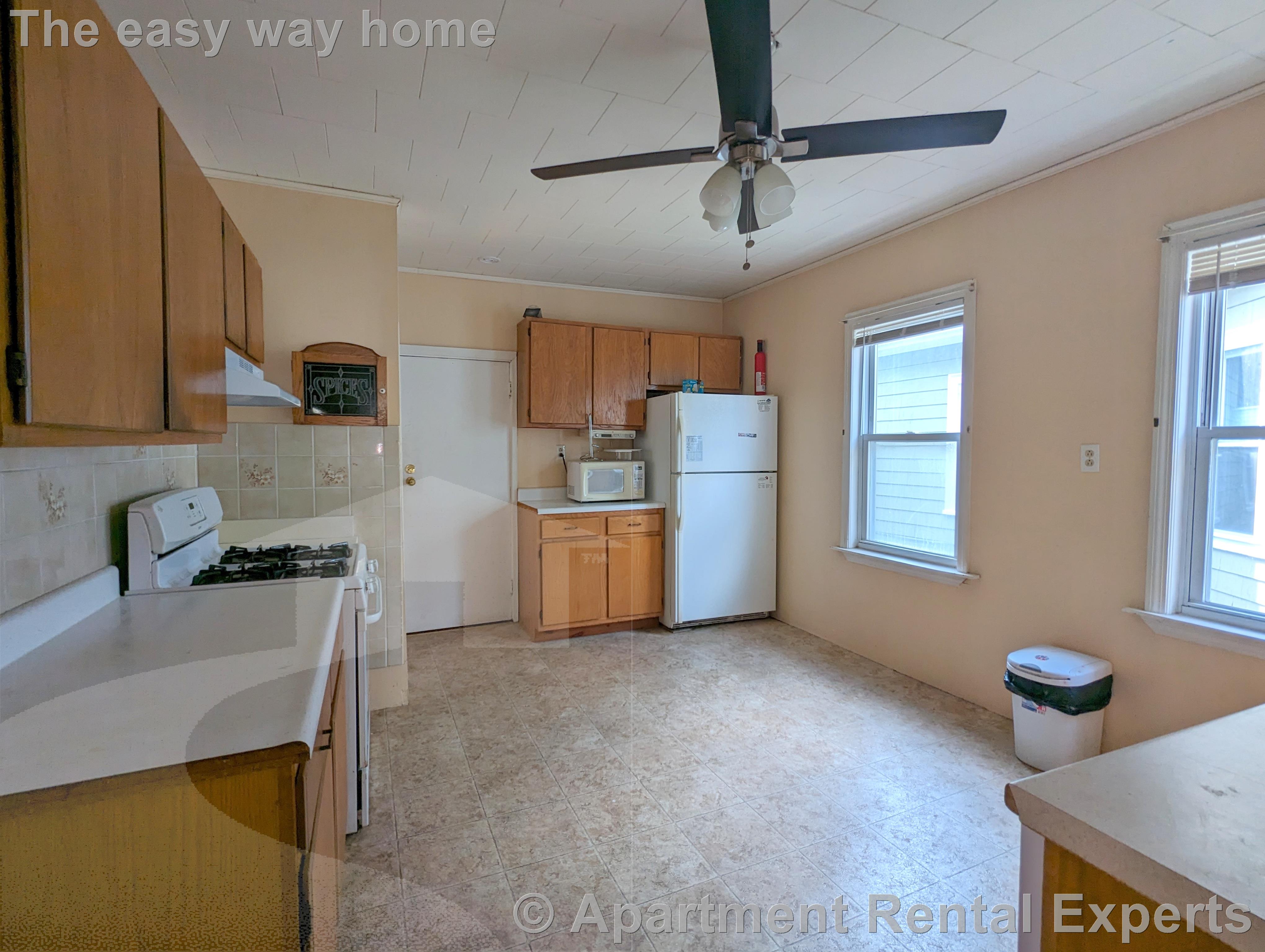 16 Glendale Ave, Davis Square