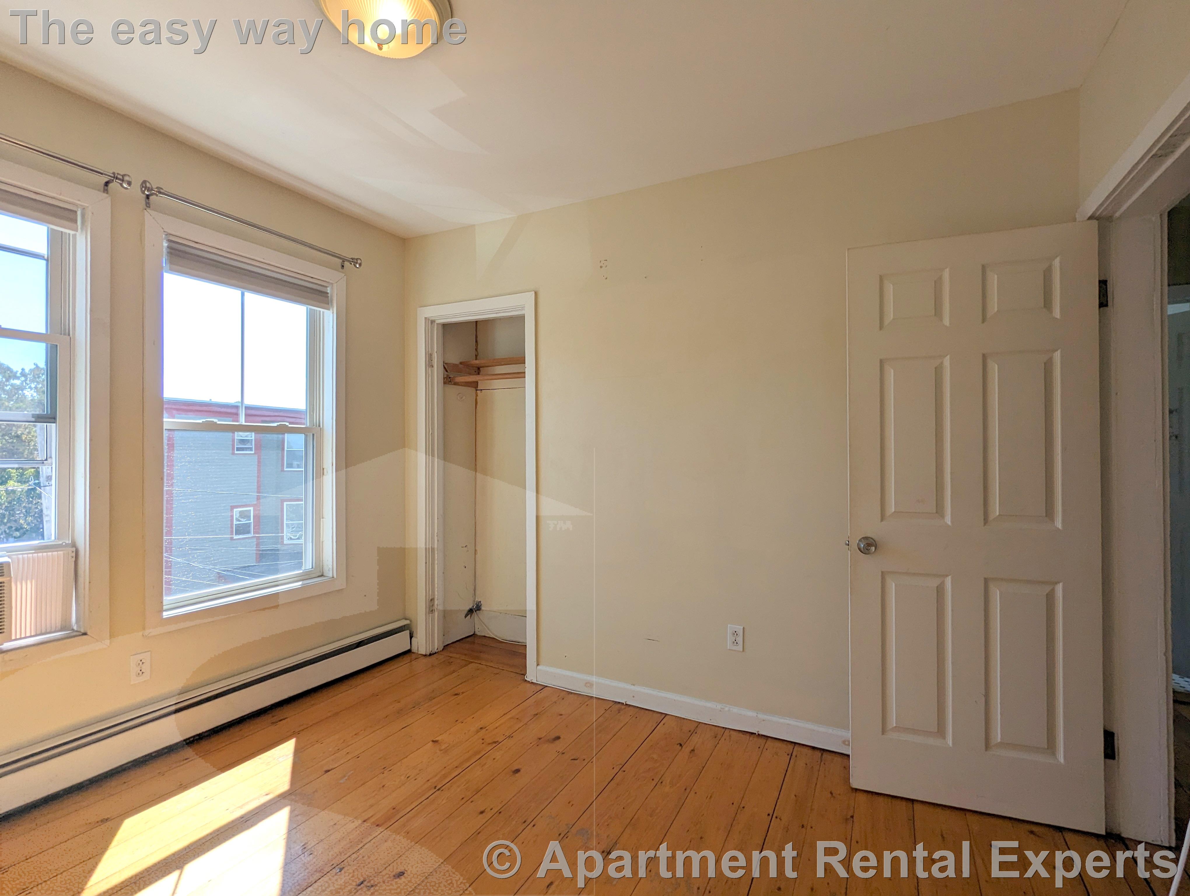 69-71 Winchester St, Tufts