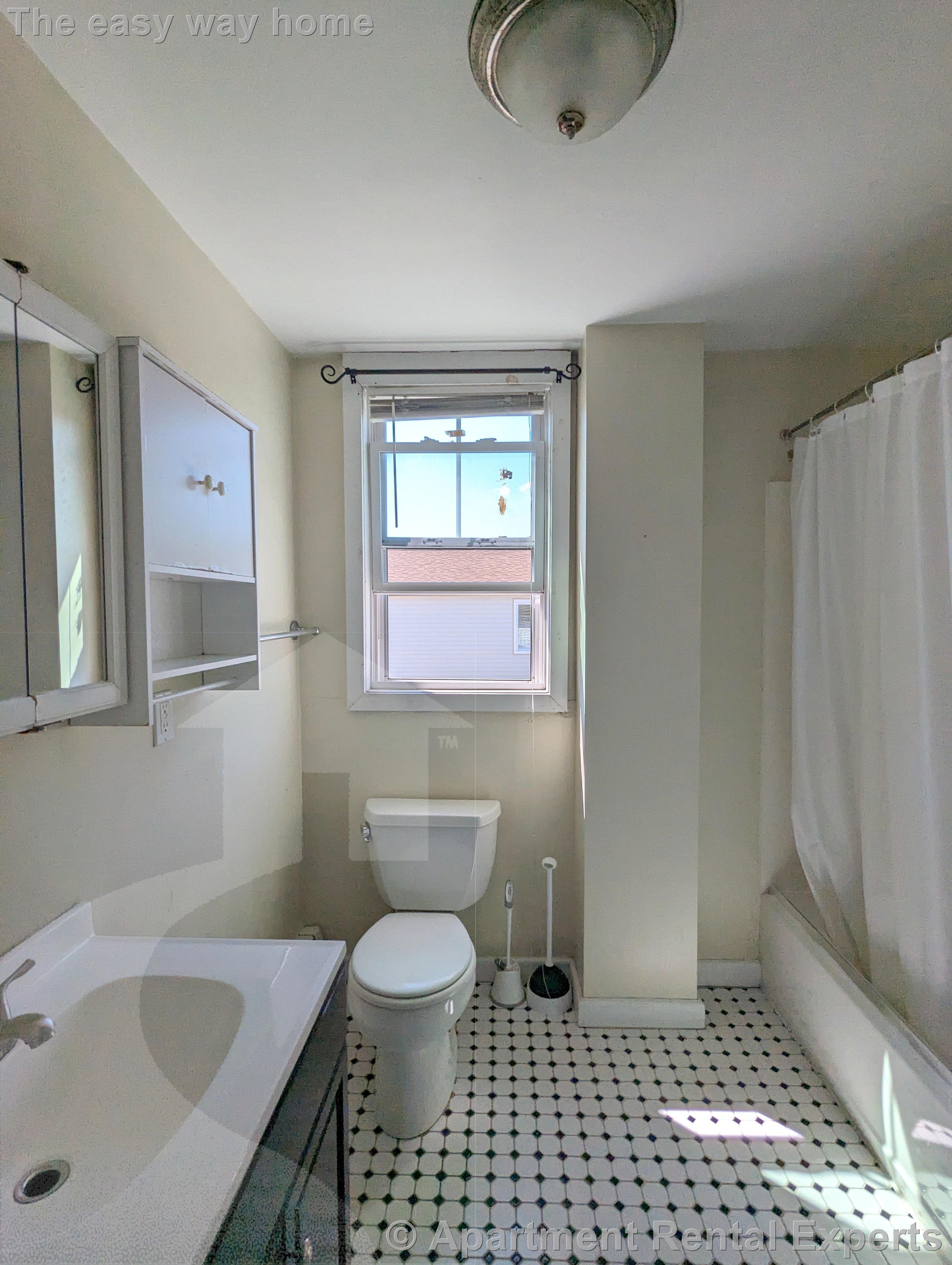 69-71 Winchester St, Tufts