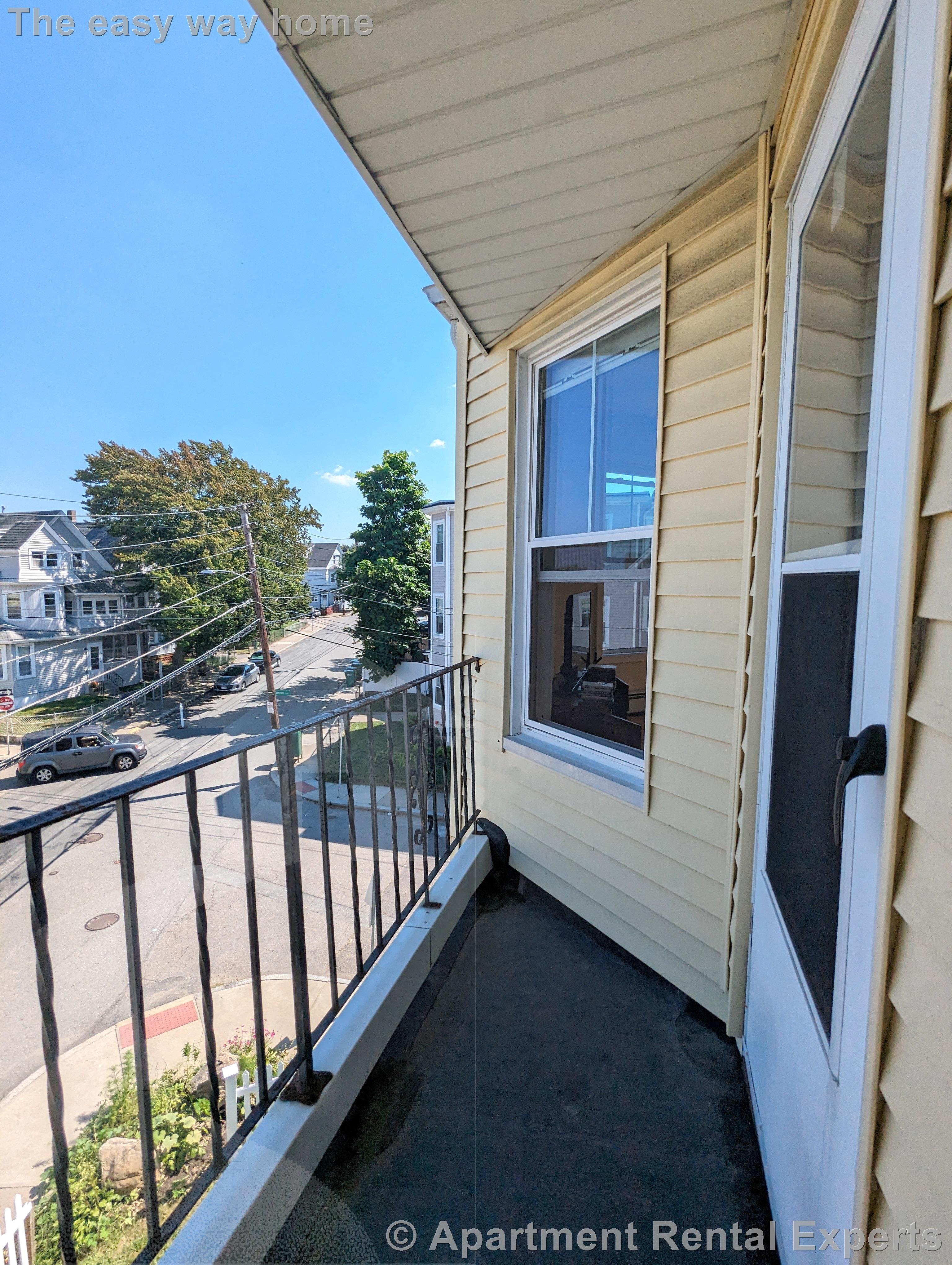 69-71 Winchester St, Tufts