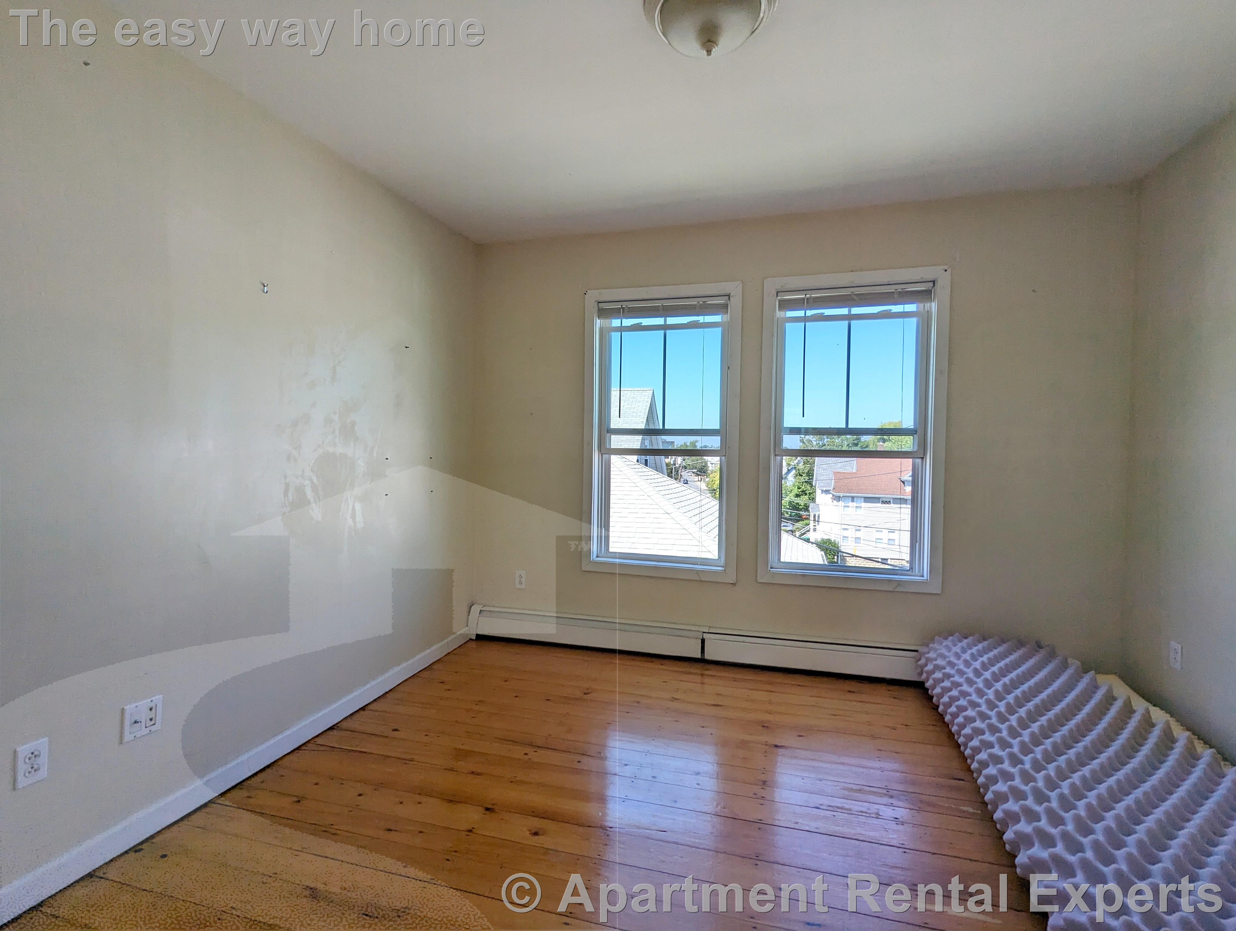 69-71 Winchester St, Tufts