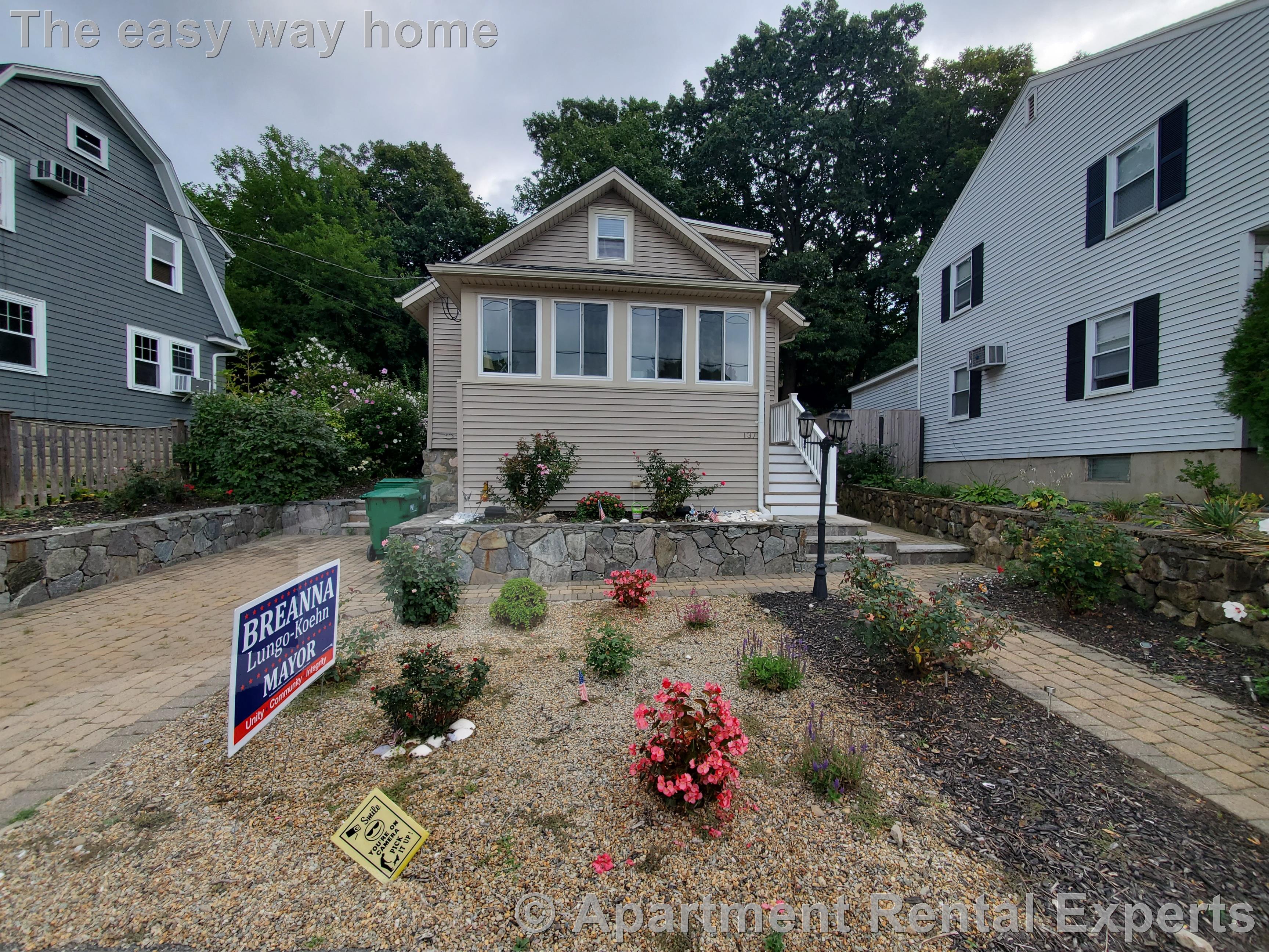 137 Fern Rd, Medford Square