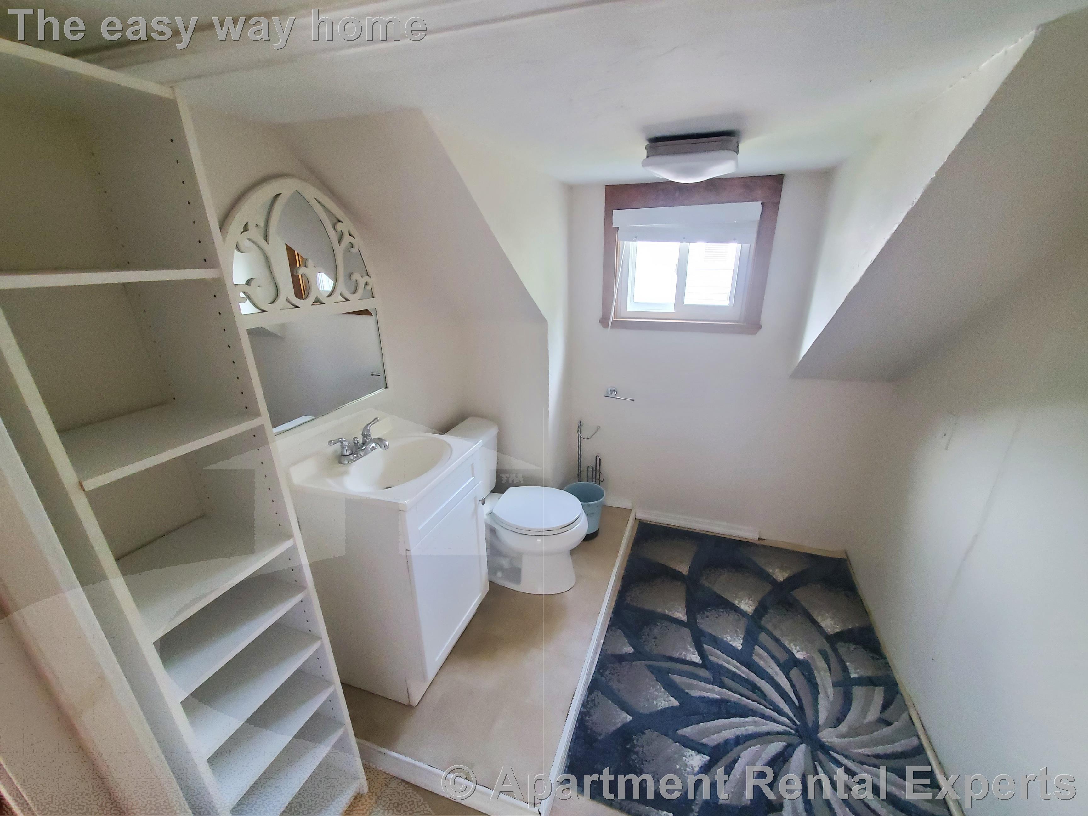 137 Fern Rd, Medford Square