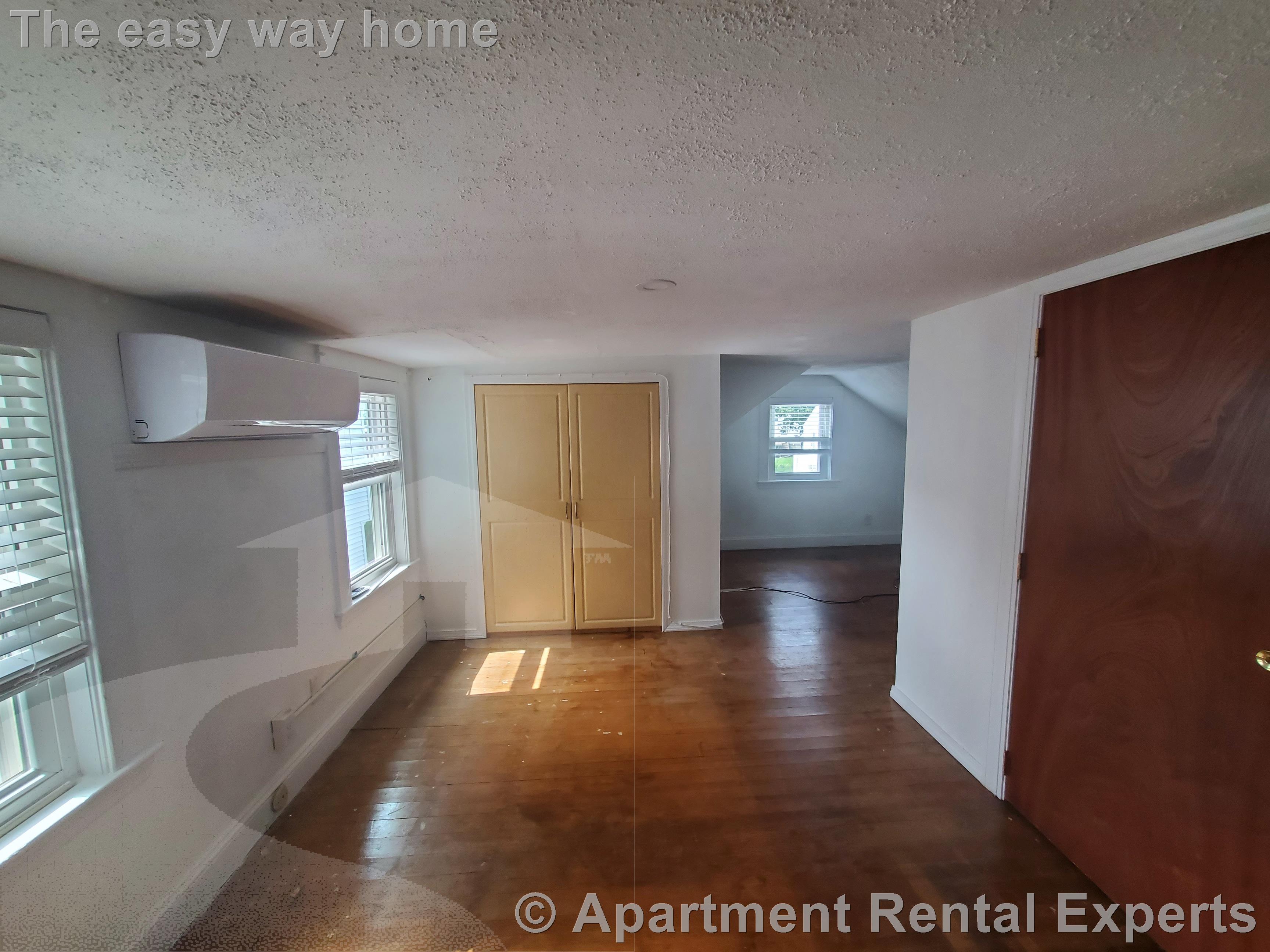 137 Fern Rd, Medford Square