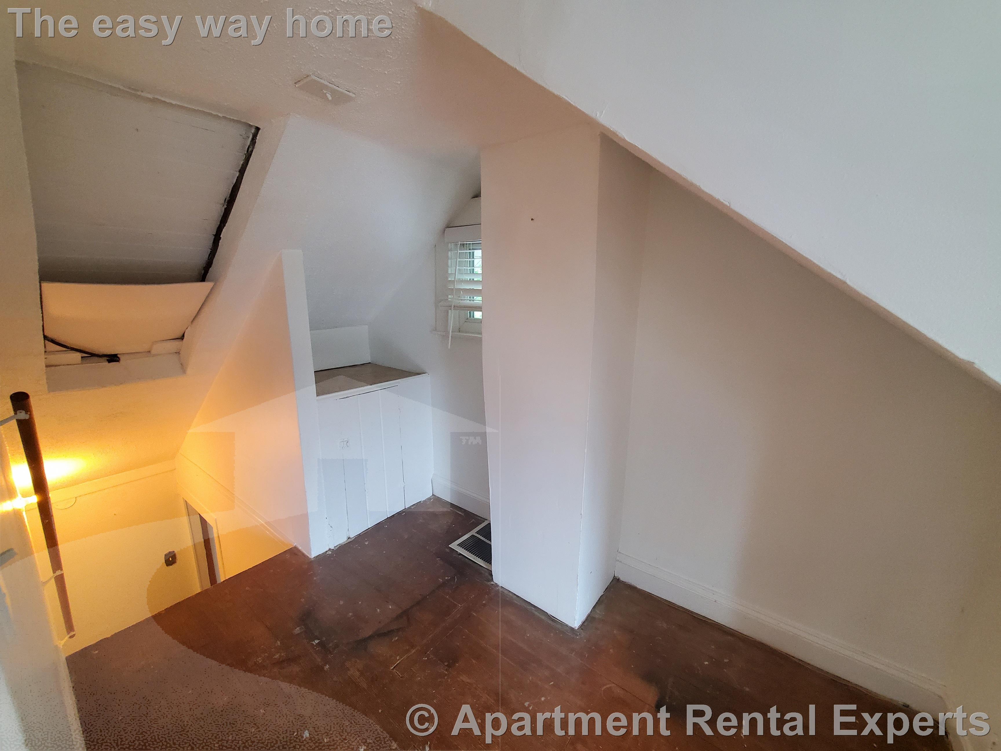 137 Fern Rd, Medford Square