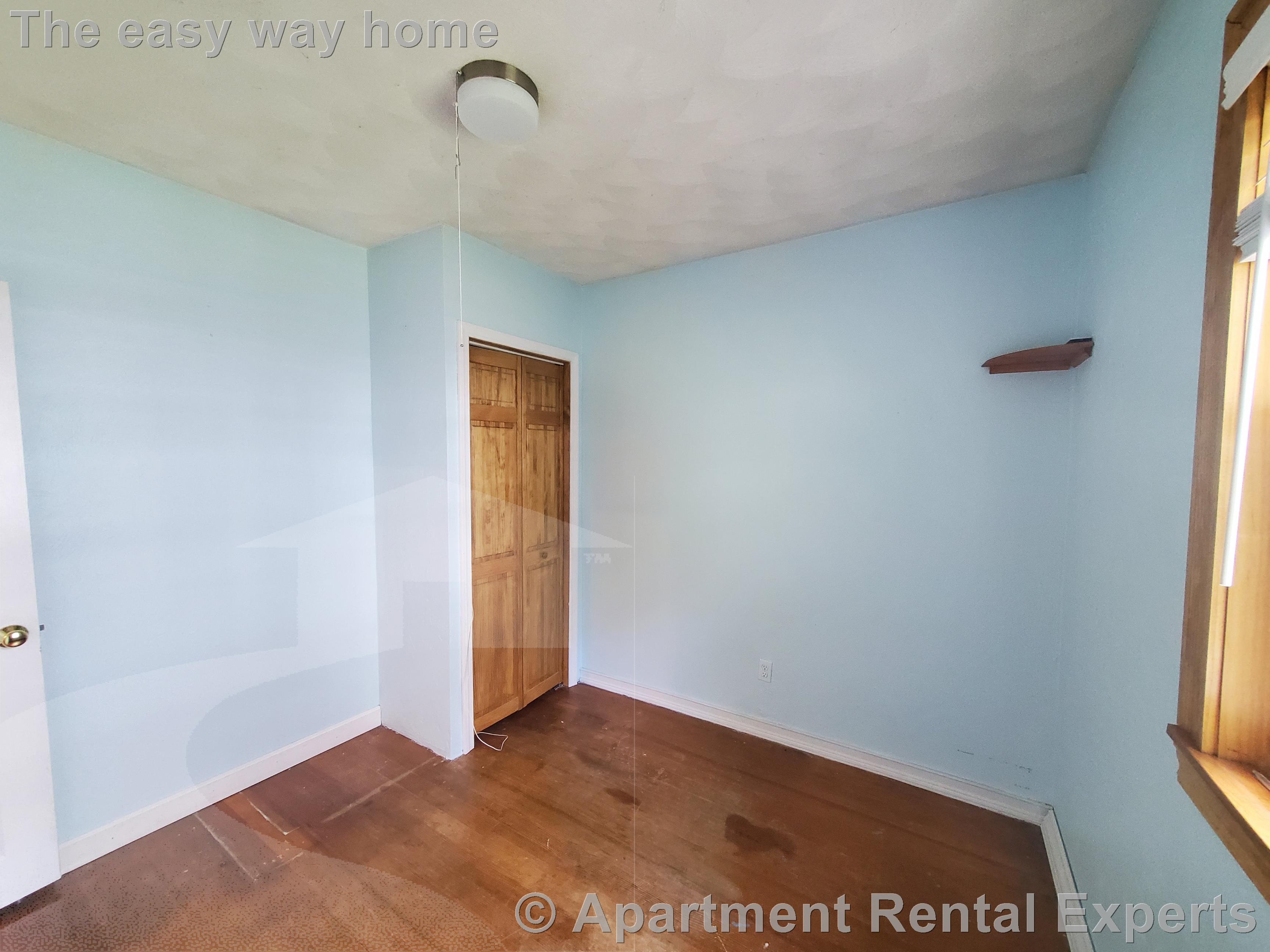 137 Fern Rd, Medford Square