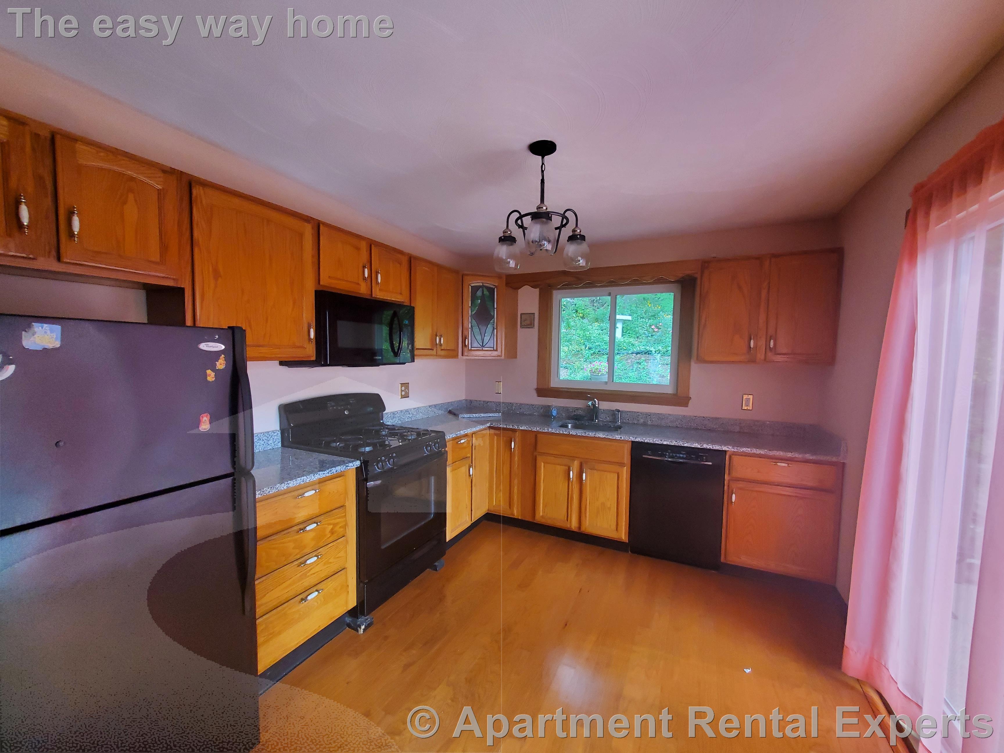 137 Fern Rd, Medford Square