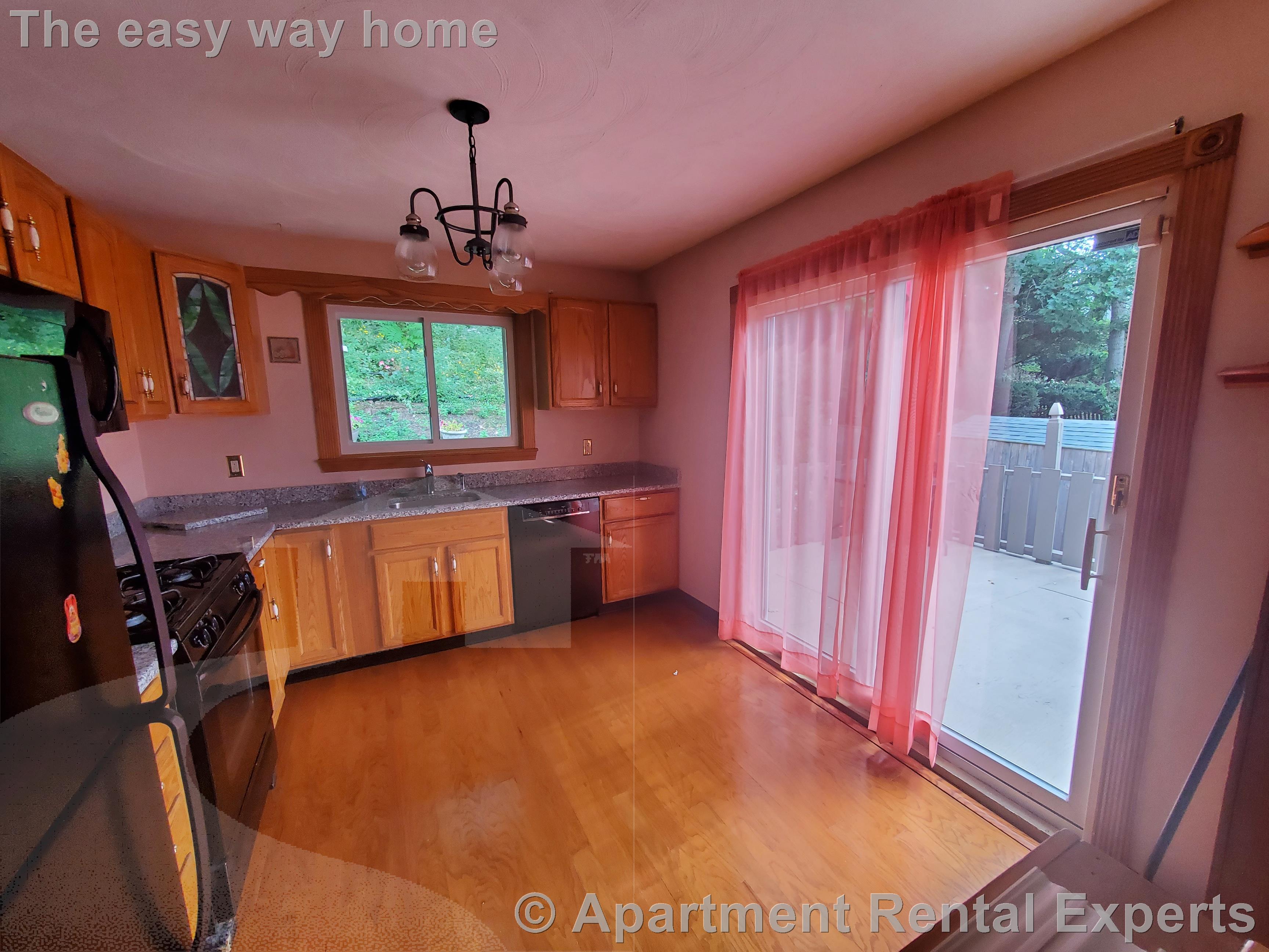 137 Fern Rd, Medford Square