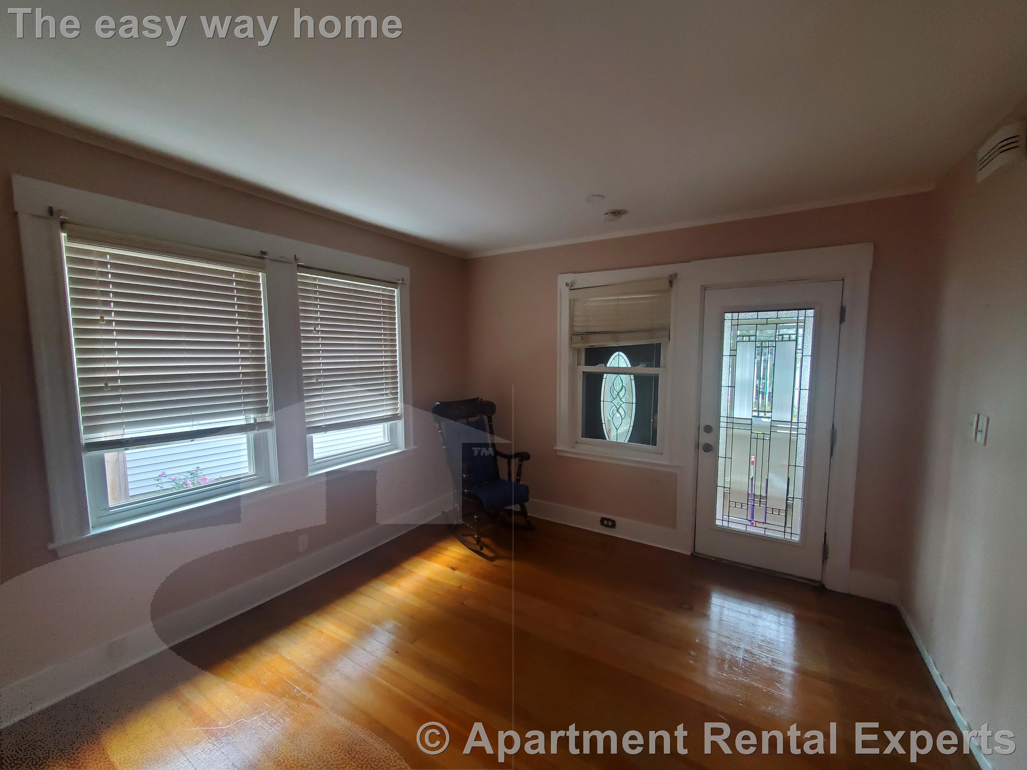 137 Fern Rd, Medford Square