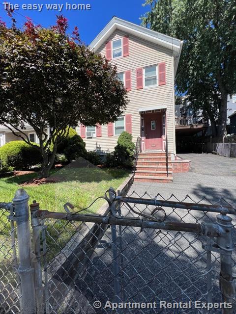11 Oliver St, Sullivan Square