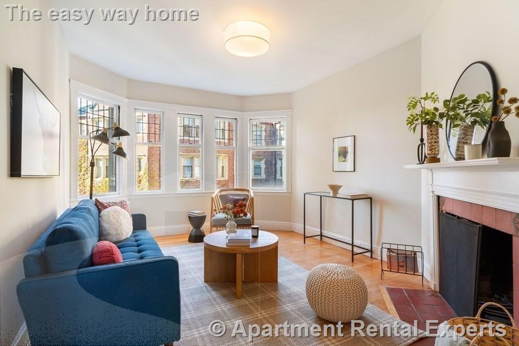 10 Dana St, Harvard Square