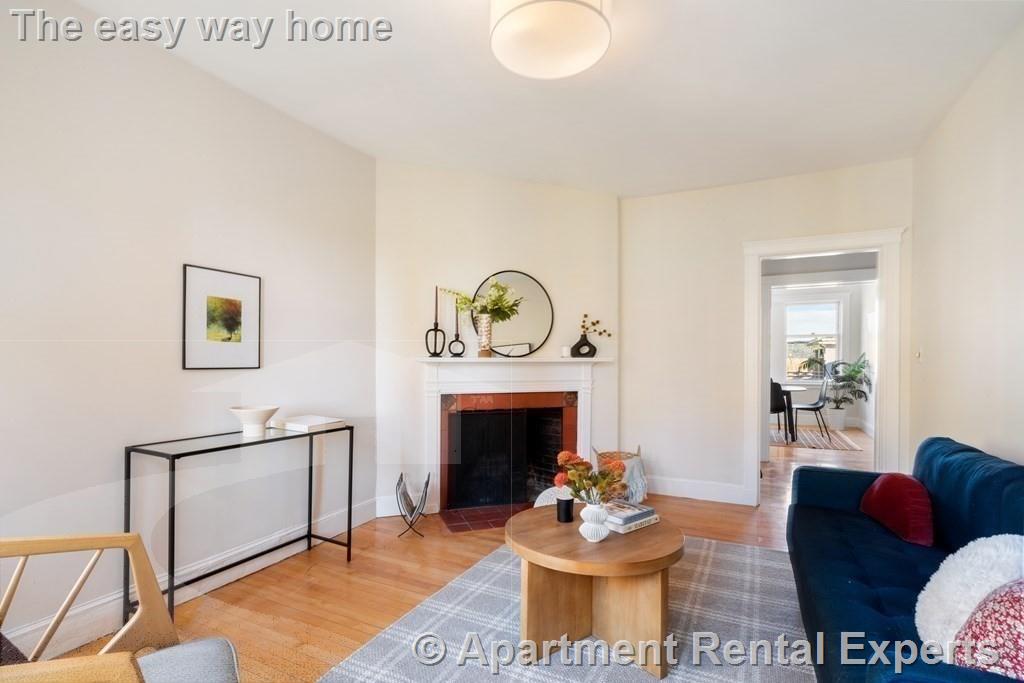 10 Dana St, Harvard Square