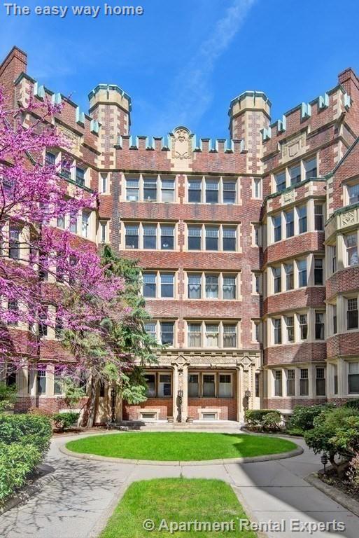 10 Dana St, Harvard Square