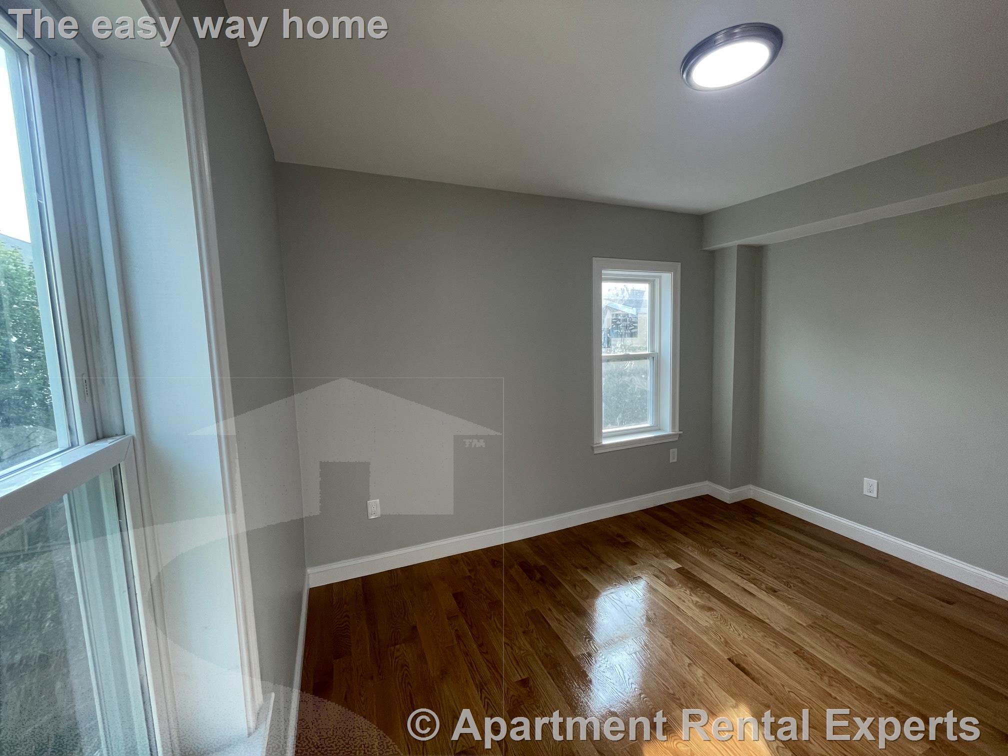 22 Glendale Ave, Davis Square