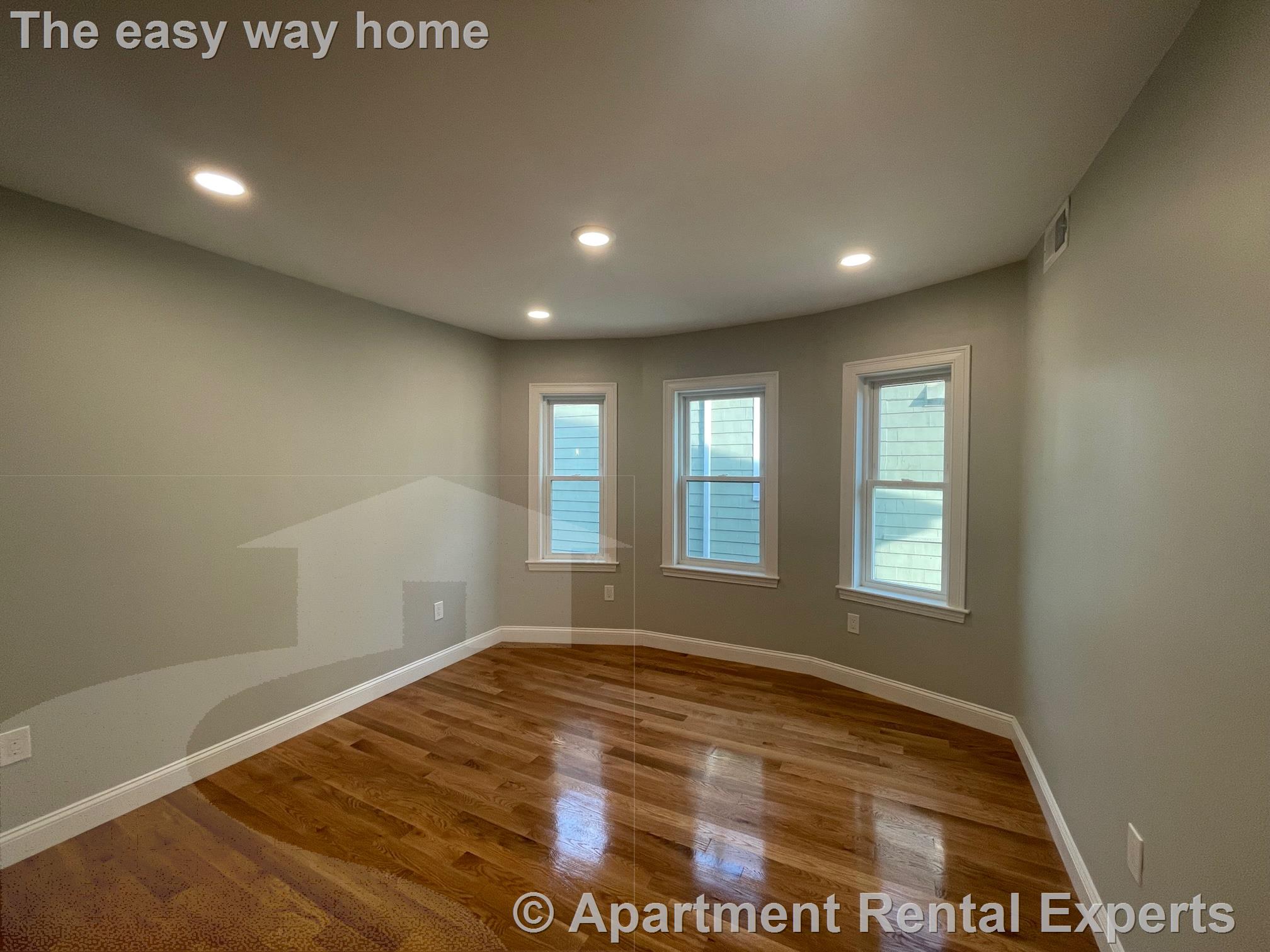 22 Glendale Ave, Davis Square