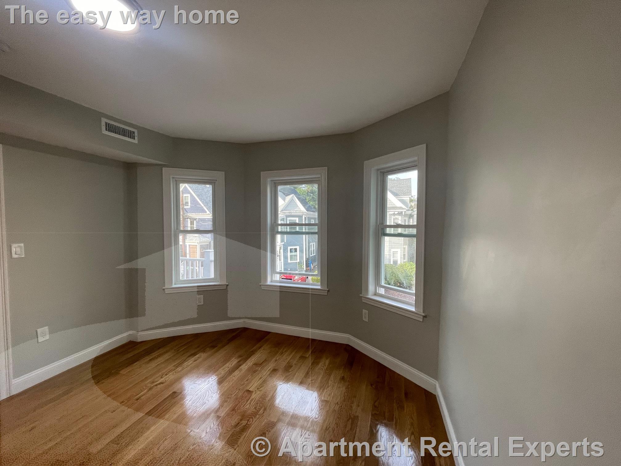 22 Glendale Ave, Davis Square