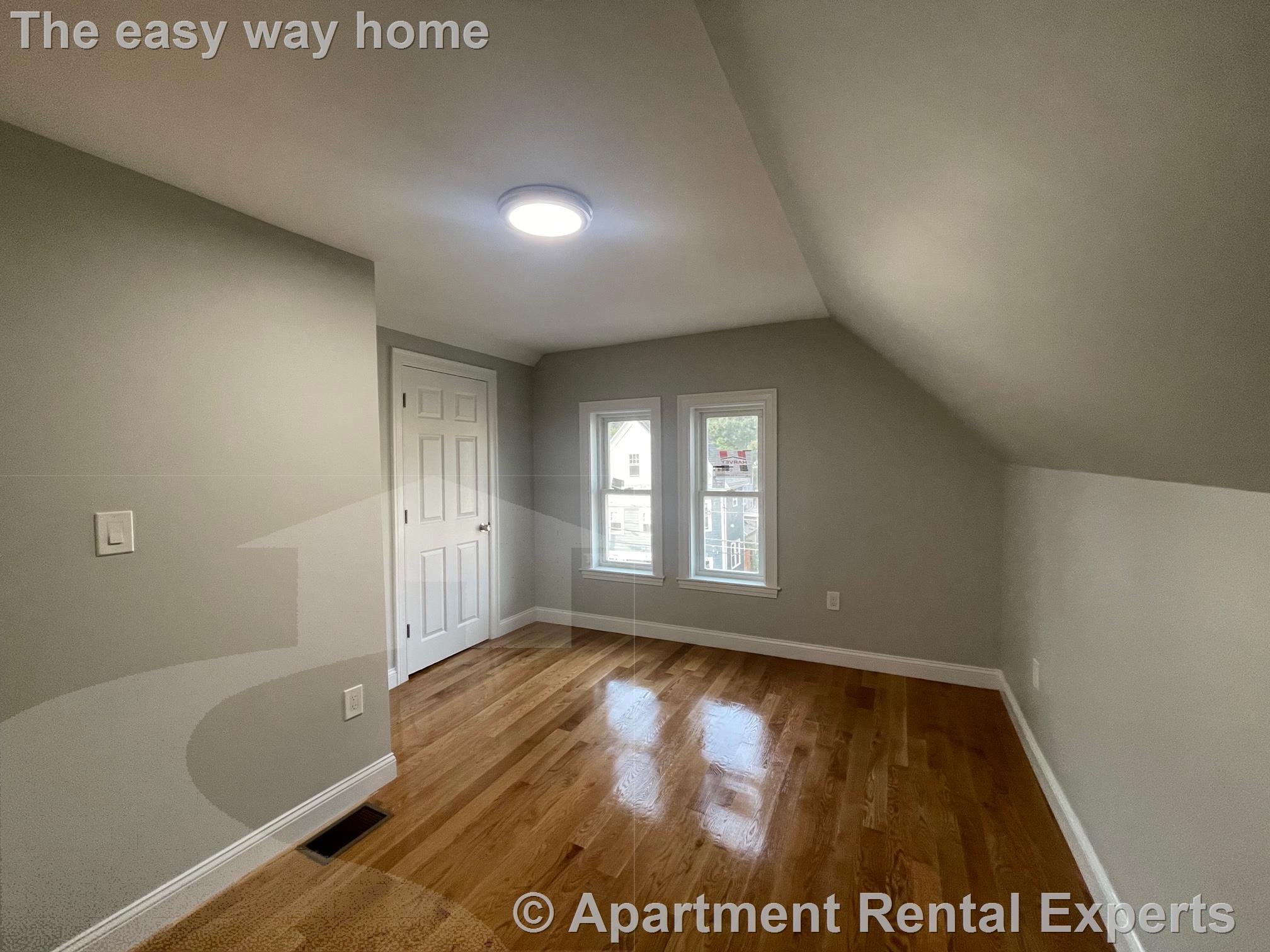 22 Glendale Ave, Davis Square