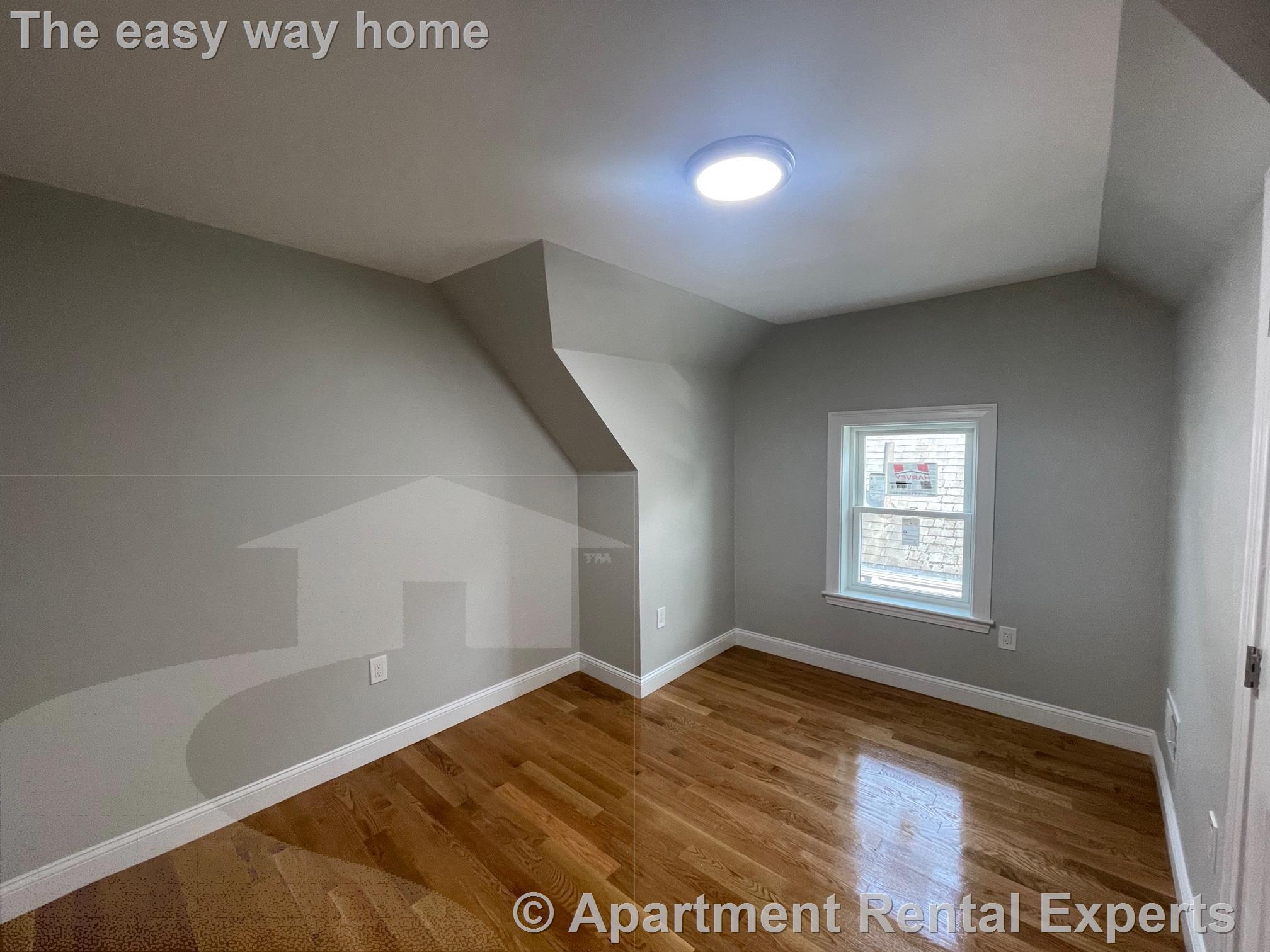 22 Glendale Ave, Davis Square