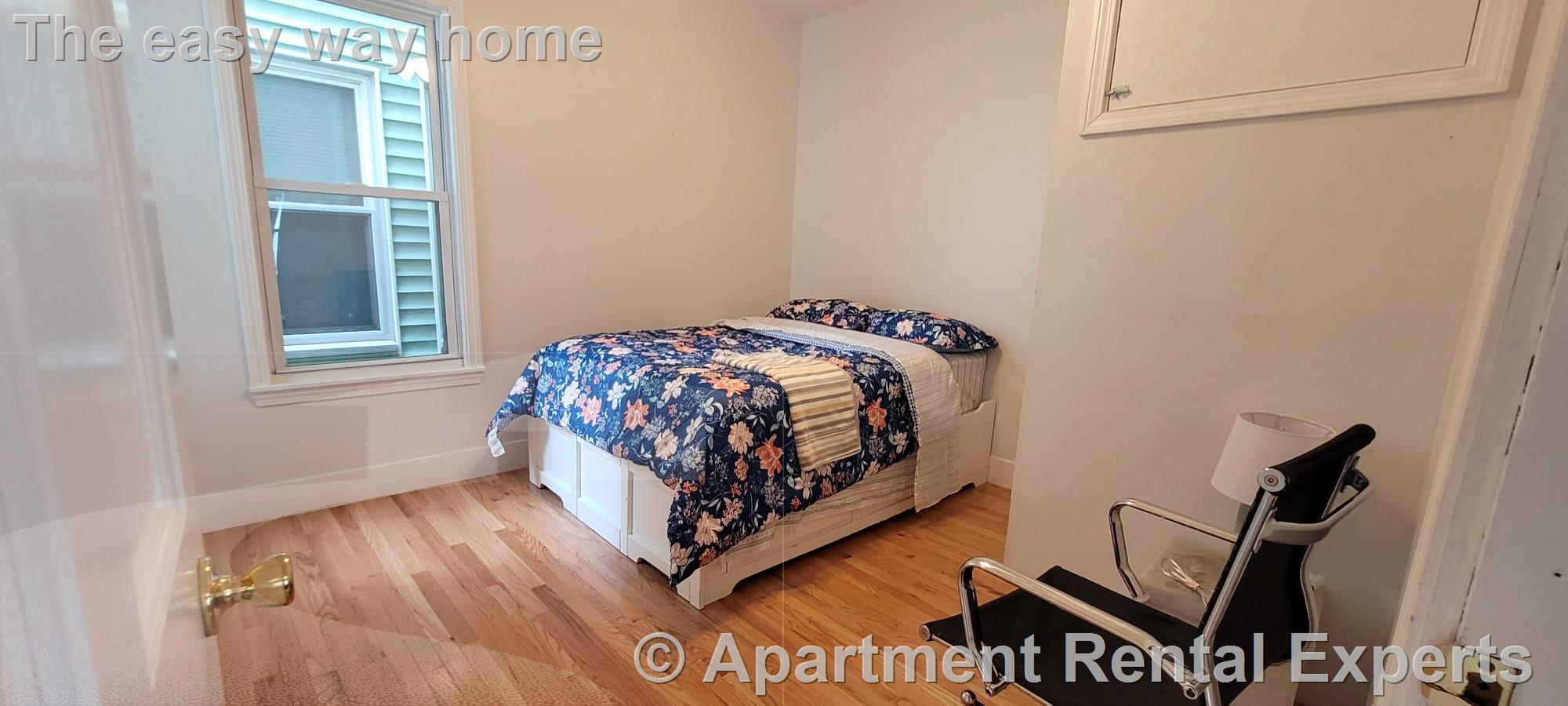 38 Otis St, East Somerville