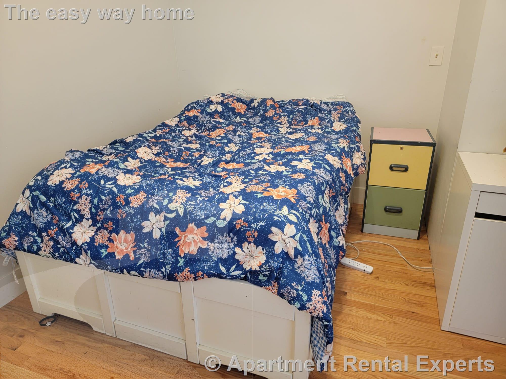 38 Otis St, East Somerville