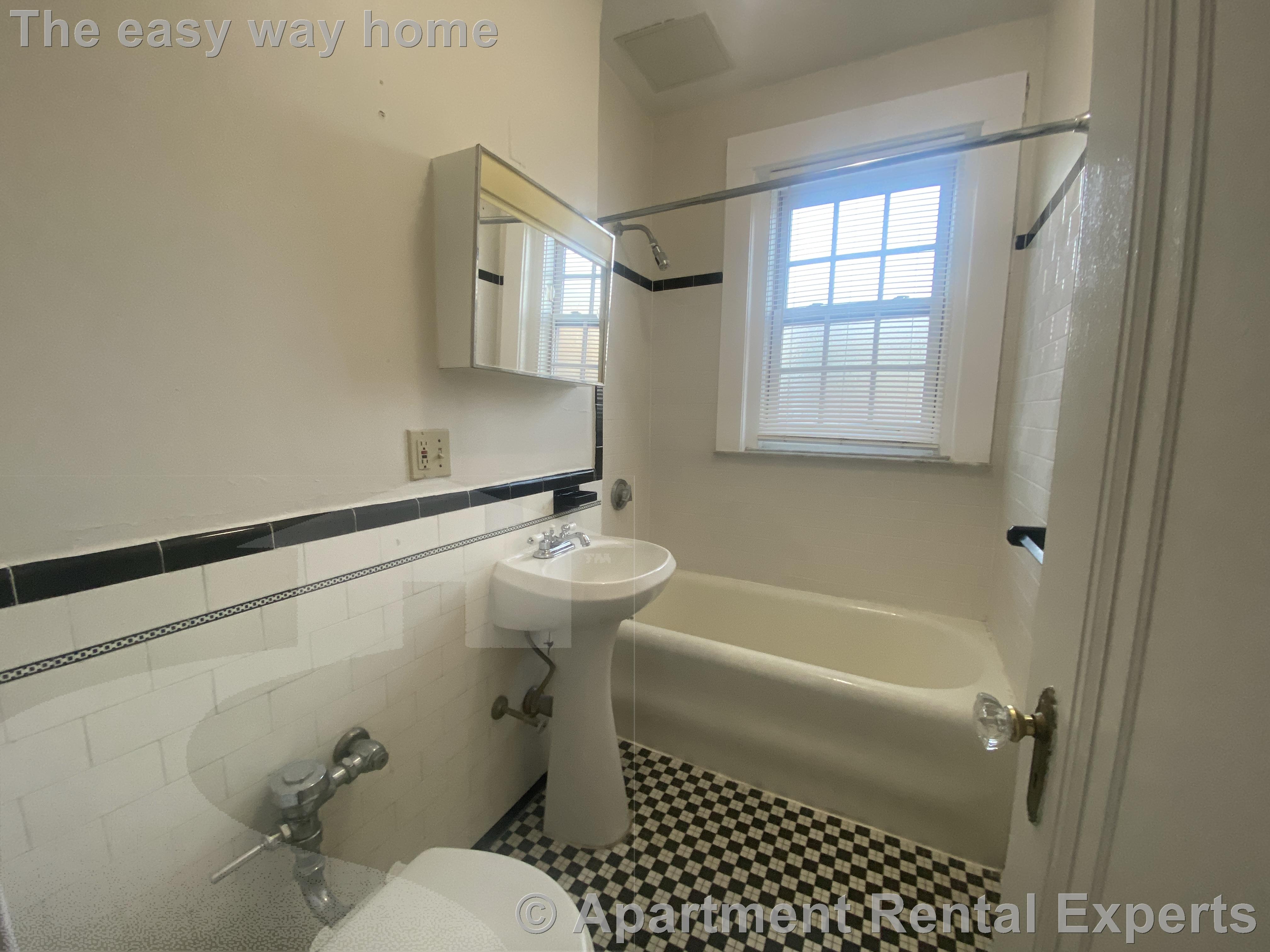 353 Harvard St, Harvard Square