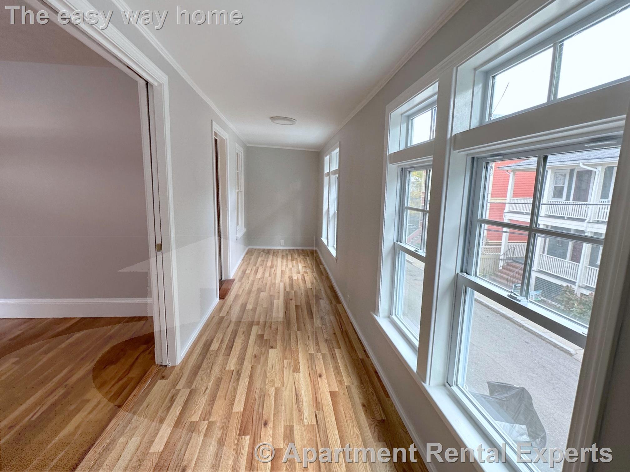 19 Whitney Ave, Cambridgeport