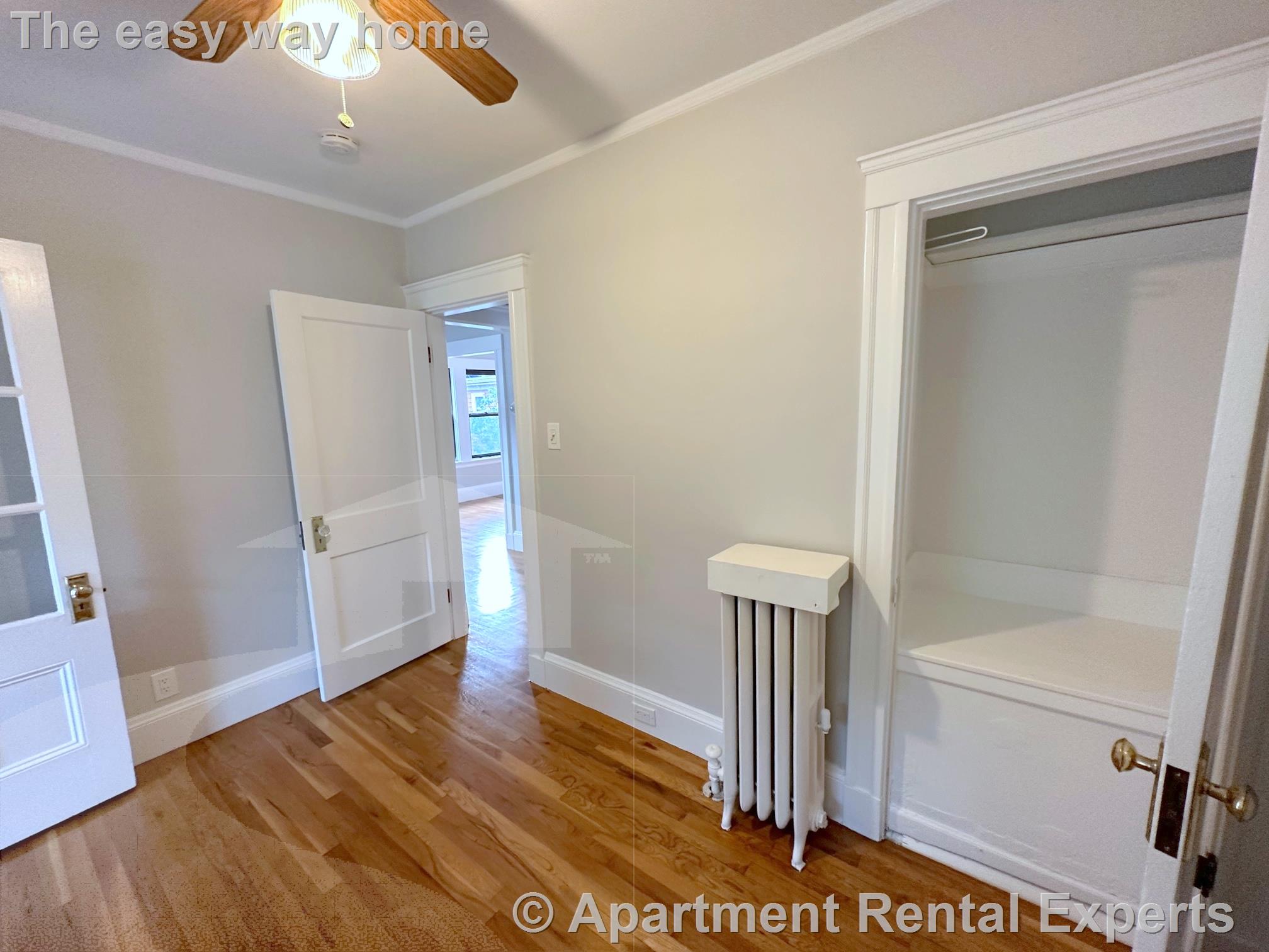 19 Whitney Ave, Cambridgeport