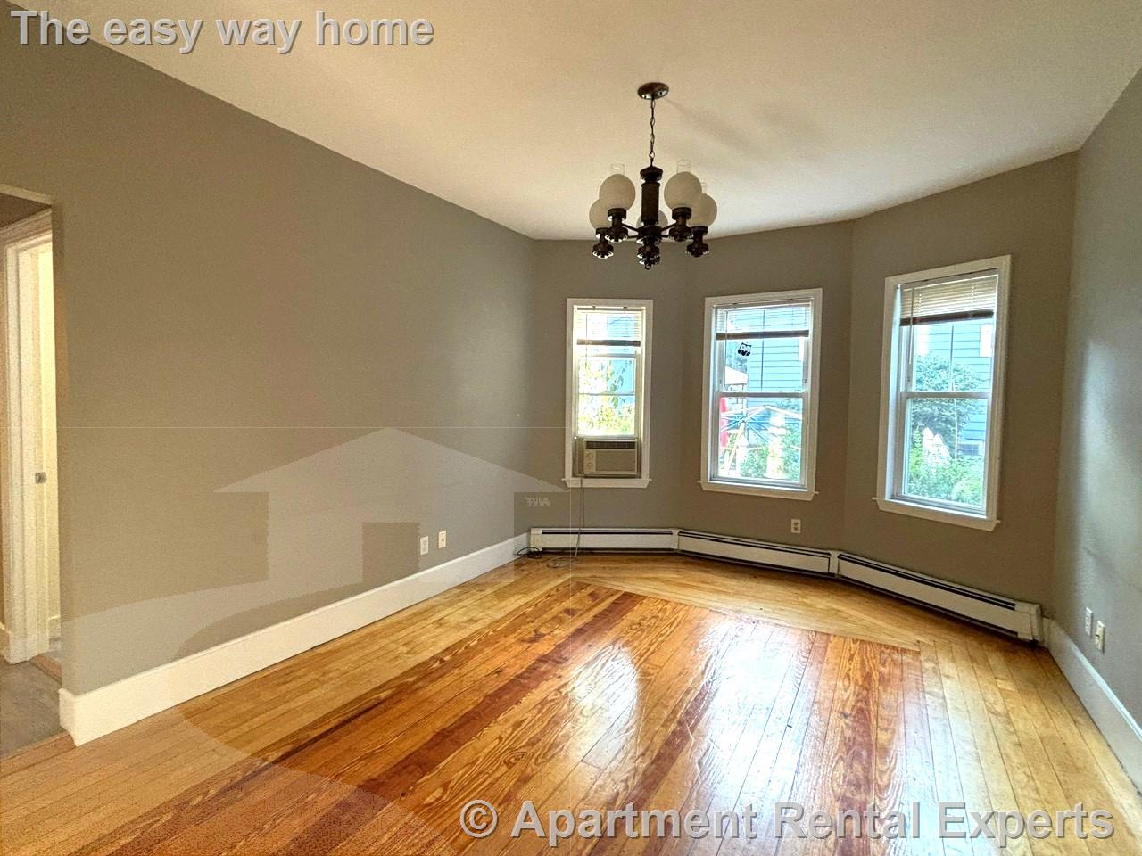 90 Park Ave, Fresh Pond