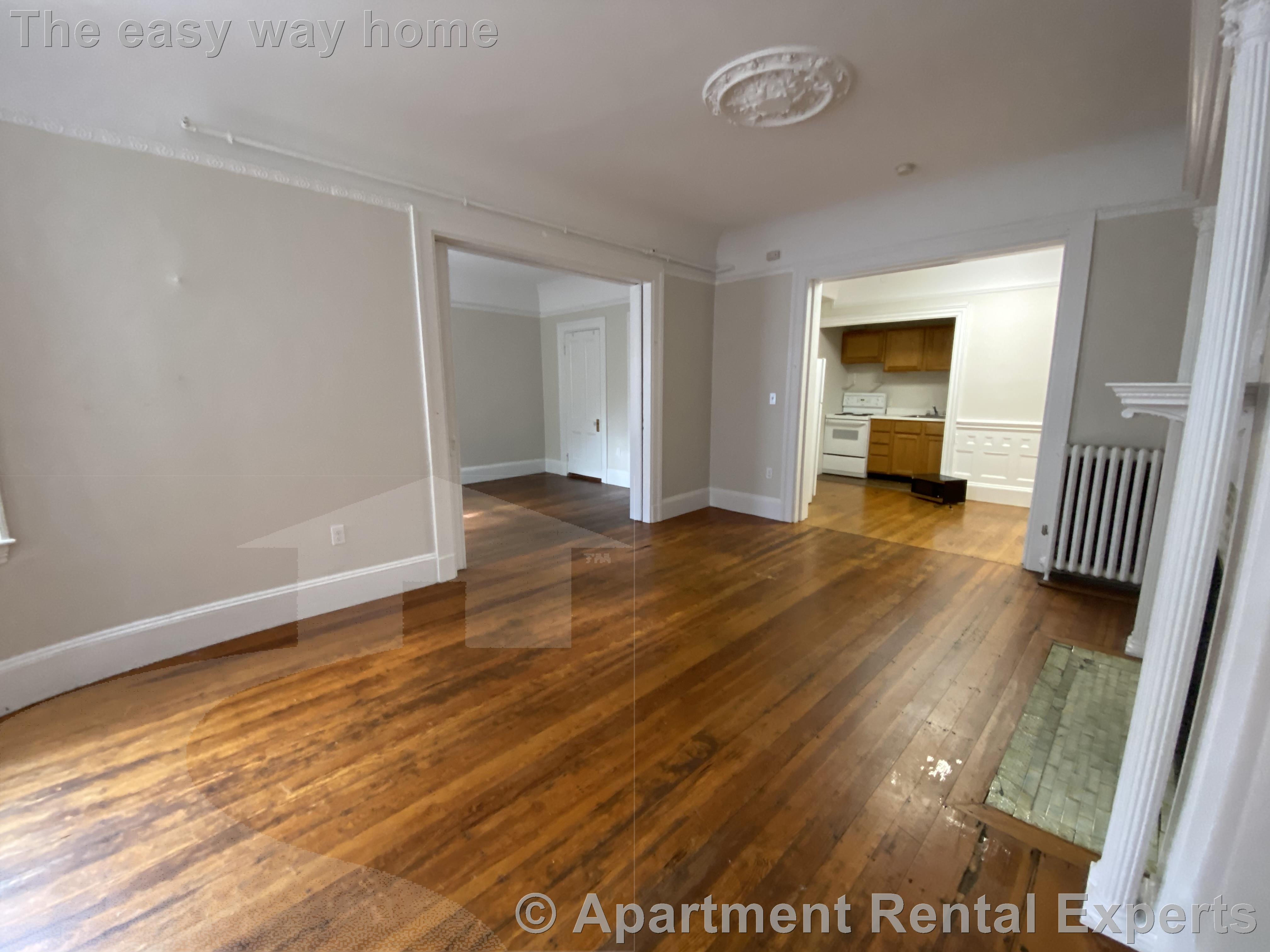 1039 Massachusetts Ave, Harvard Square