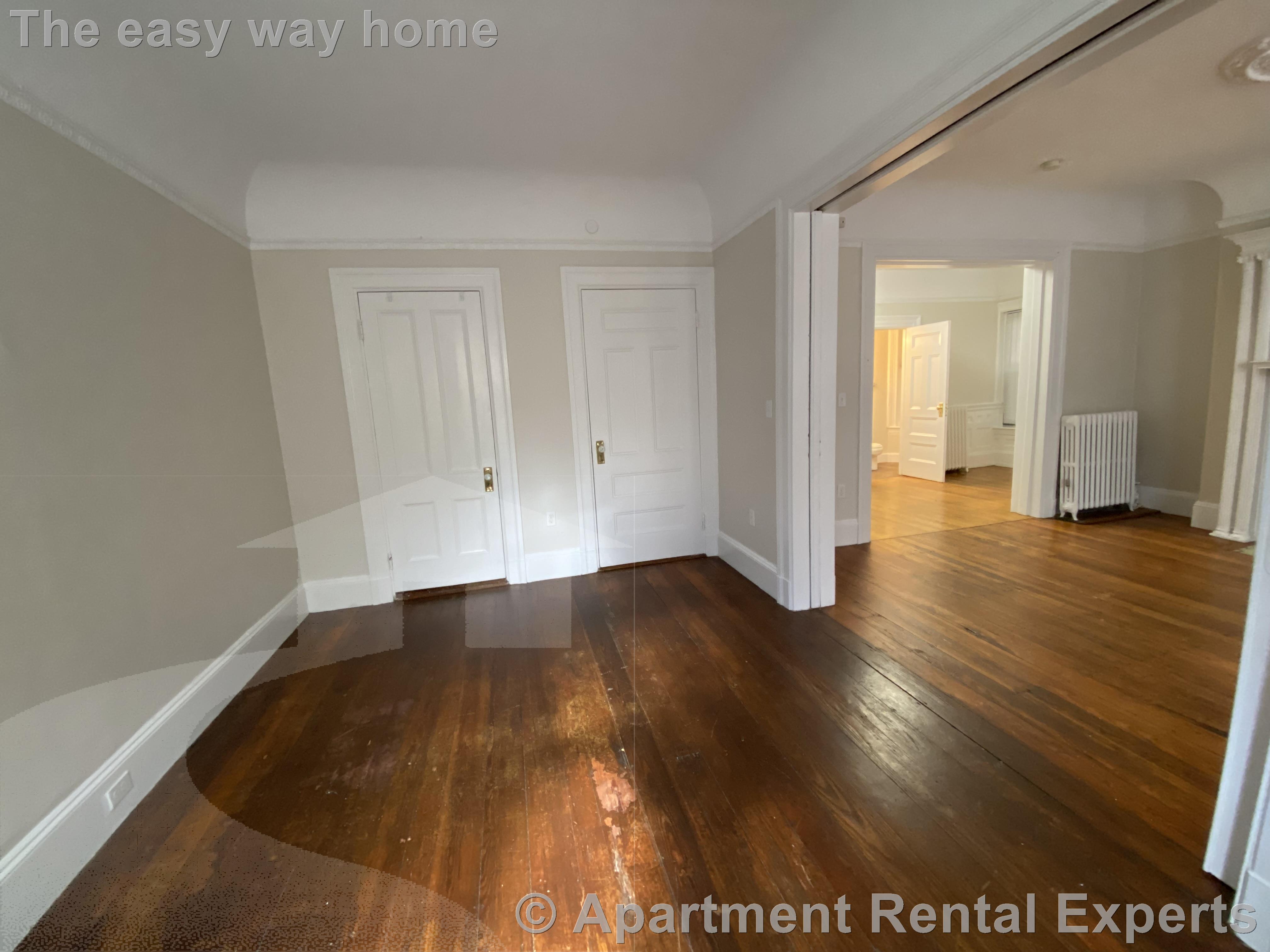 1039 Massachusetts Ave, Harvard Square