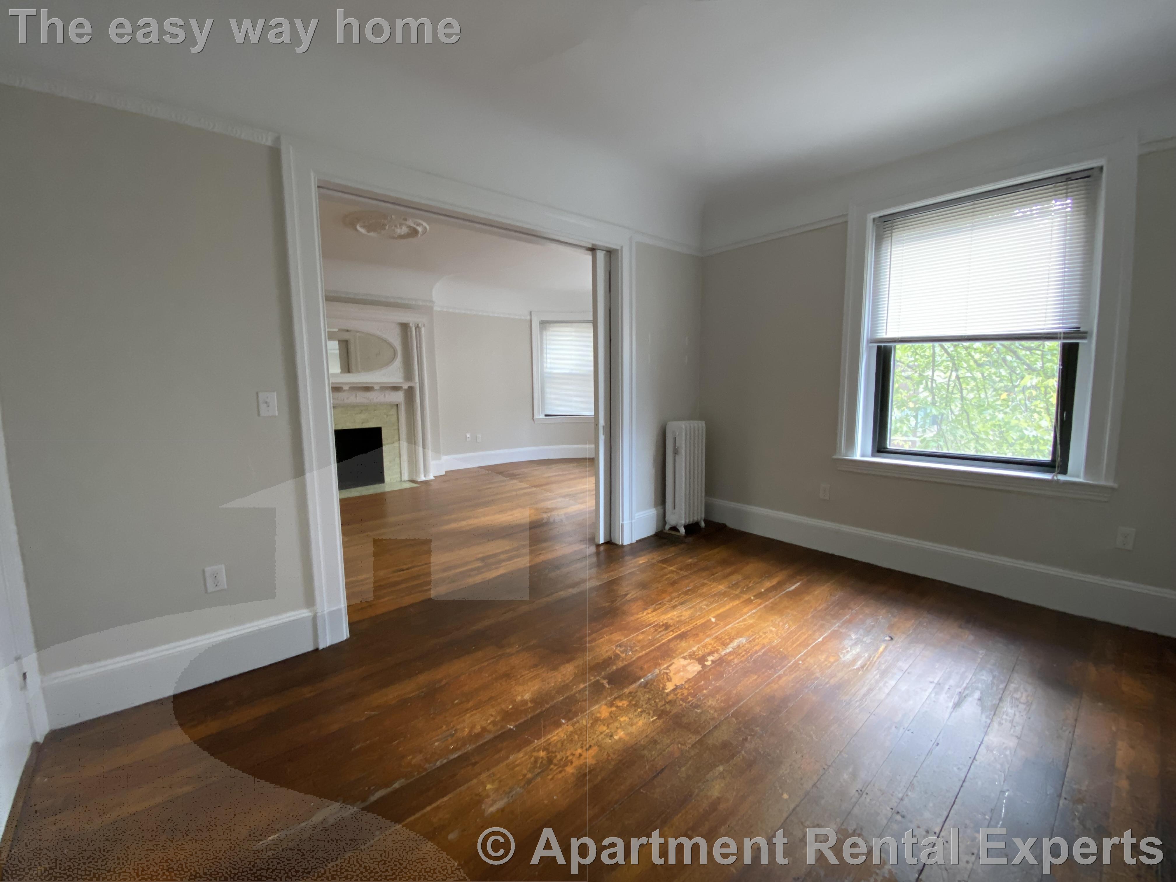 1039 Massachusetts Ave, Harvard Square