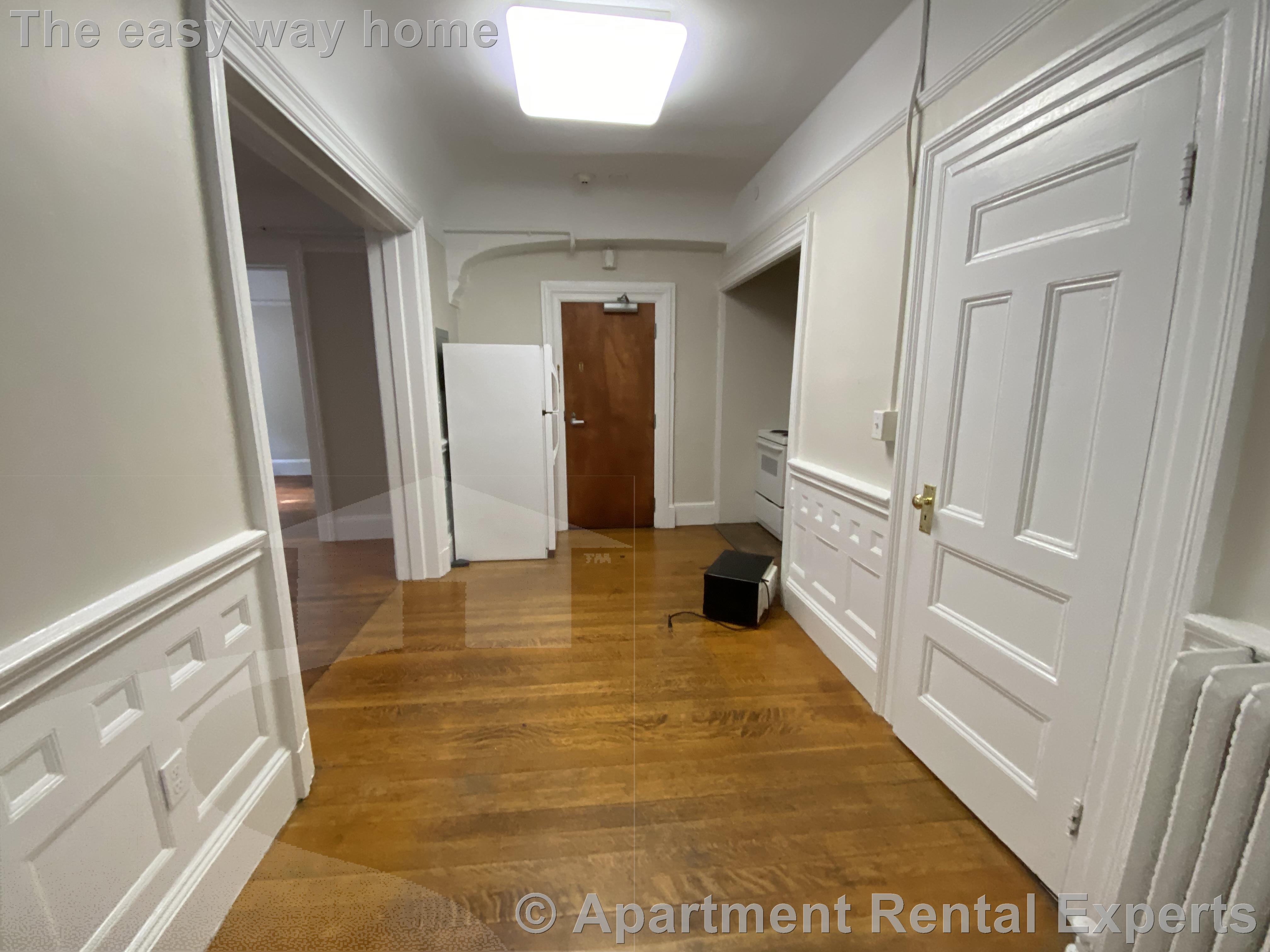 1039 Massachusetts Ave, Harvard Square