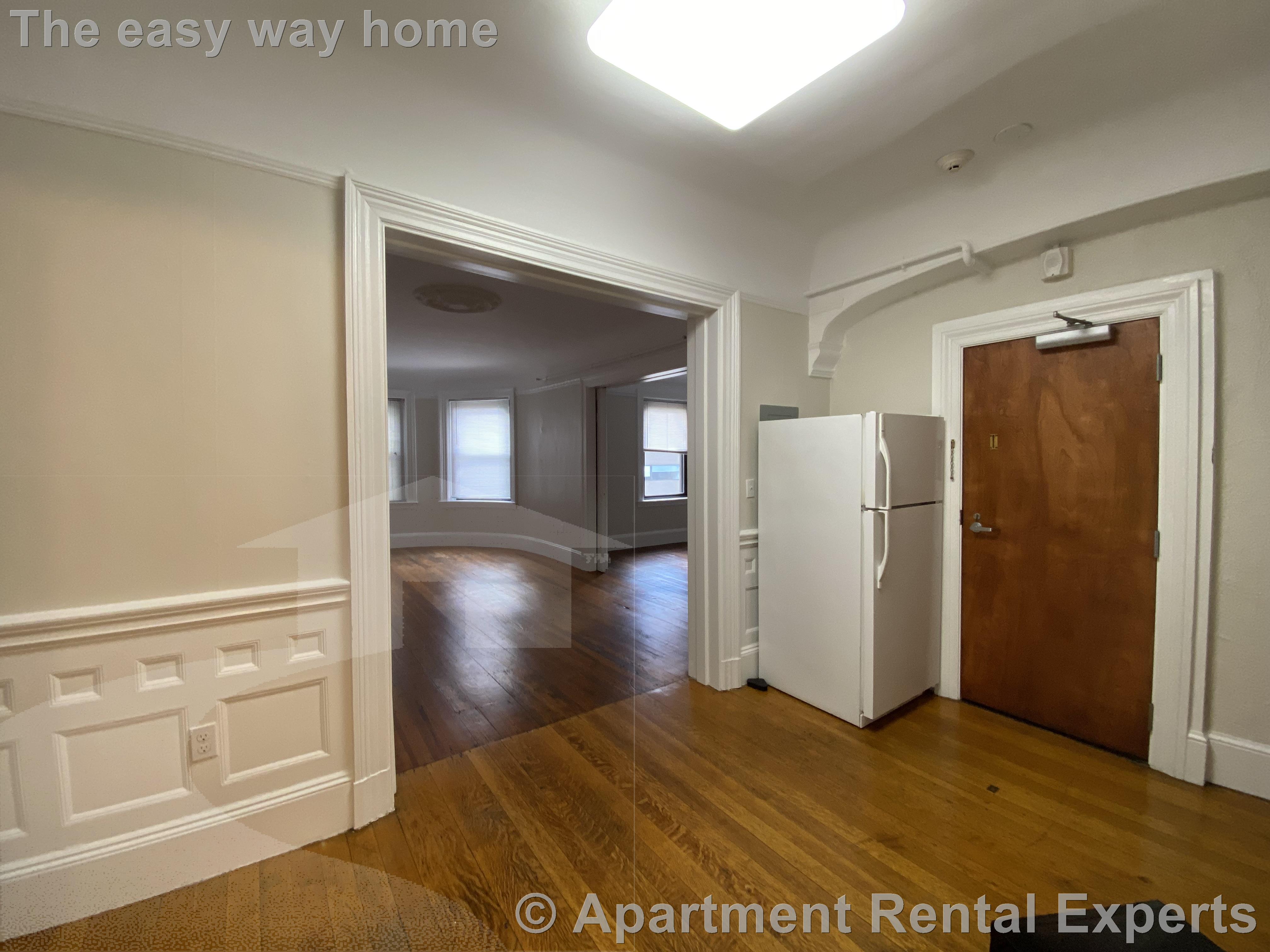 1039 Massachusetts Ave, Harvard Square