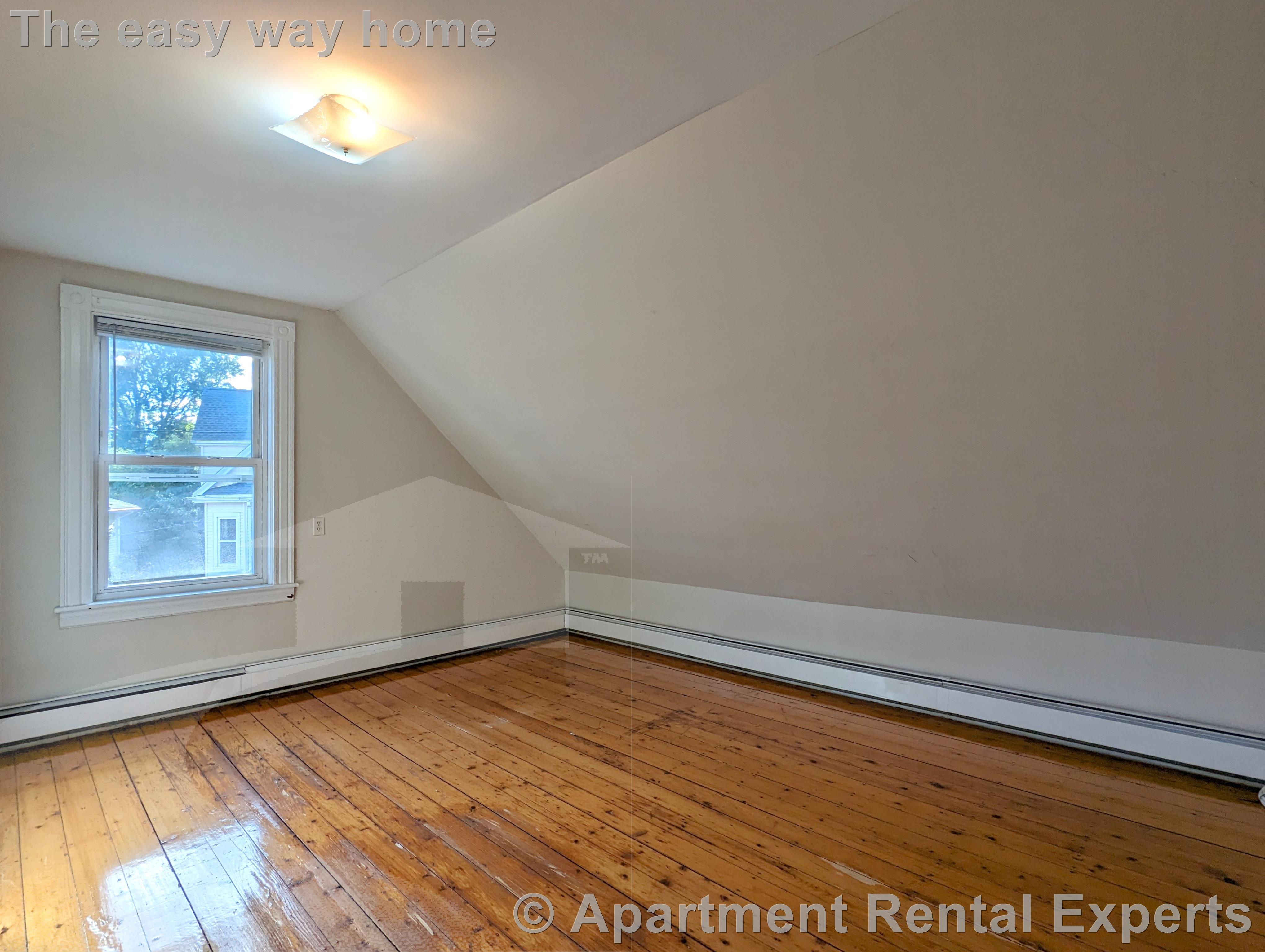 77 Orchard St, Tufts