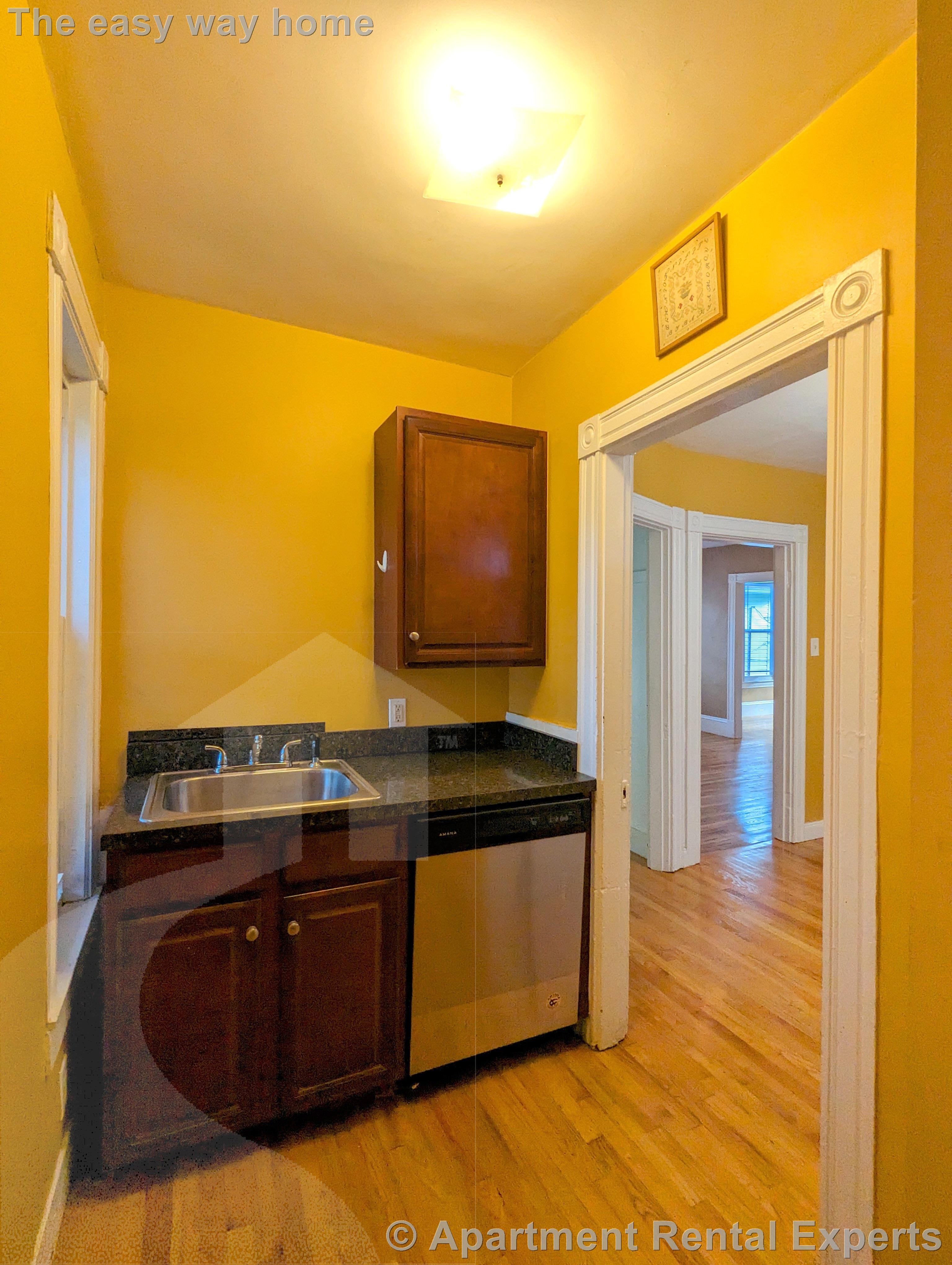 77 Orchard St, Tufts