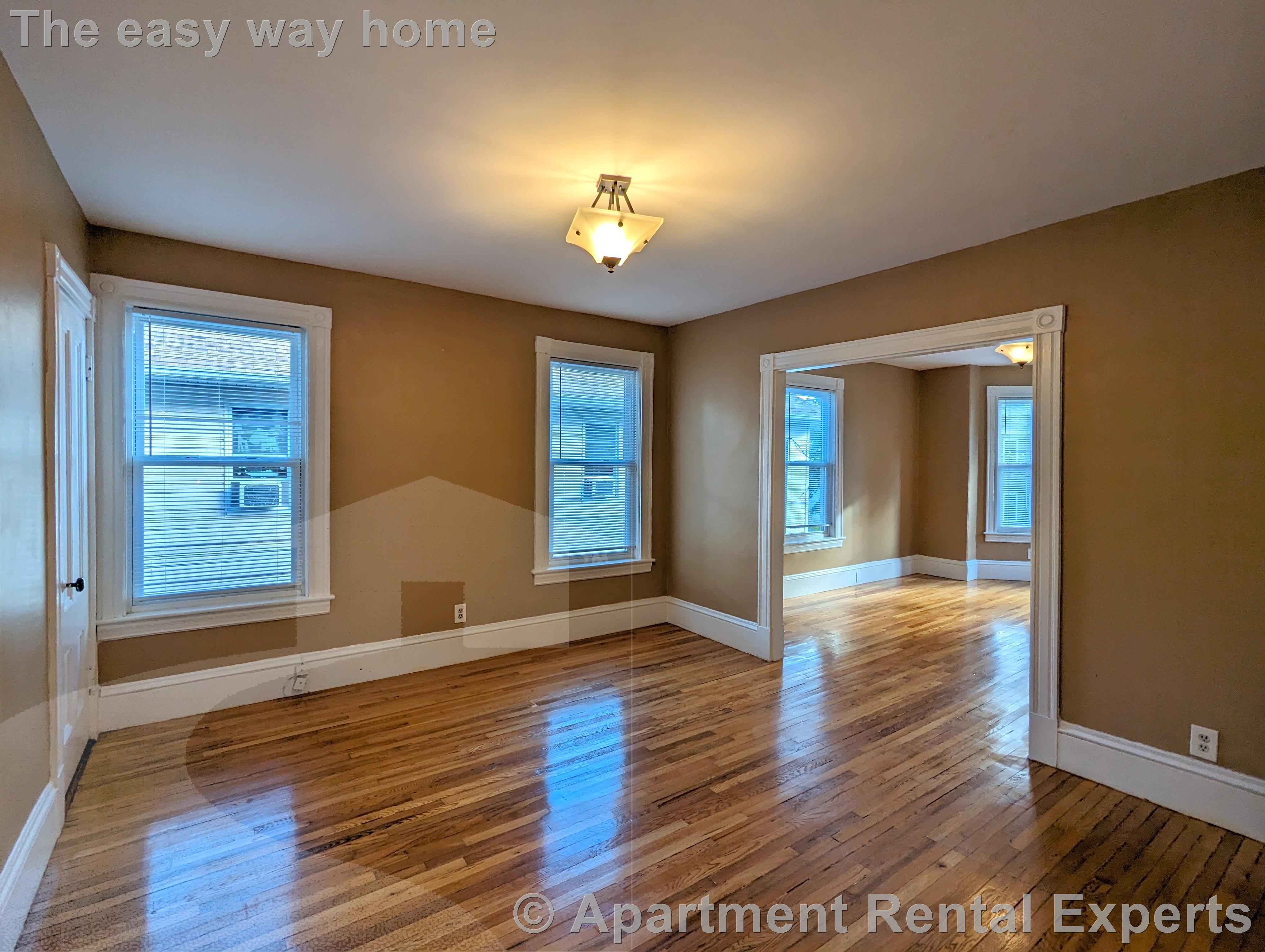 77 Orchard St, Tufts