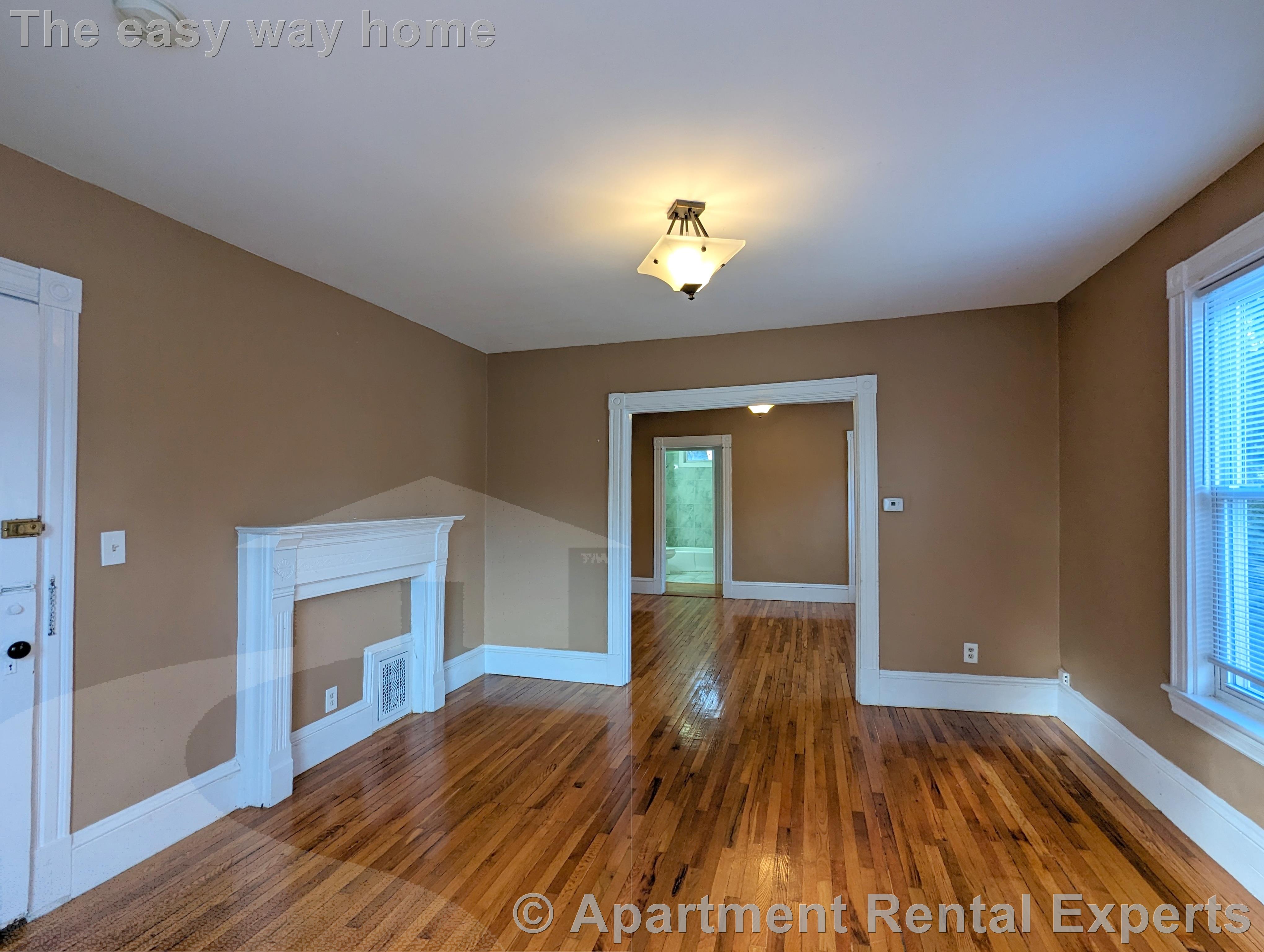 77 Orchard St, Tufts