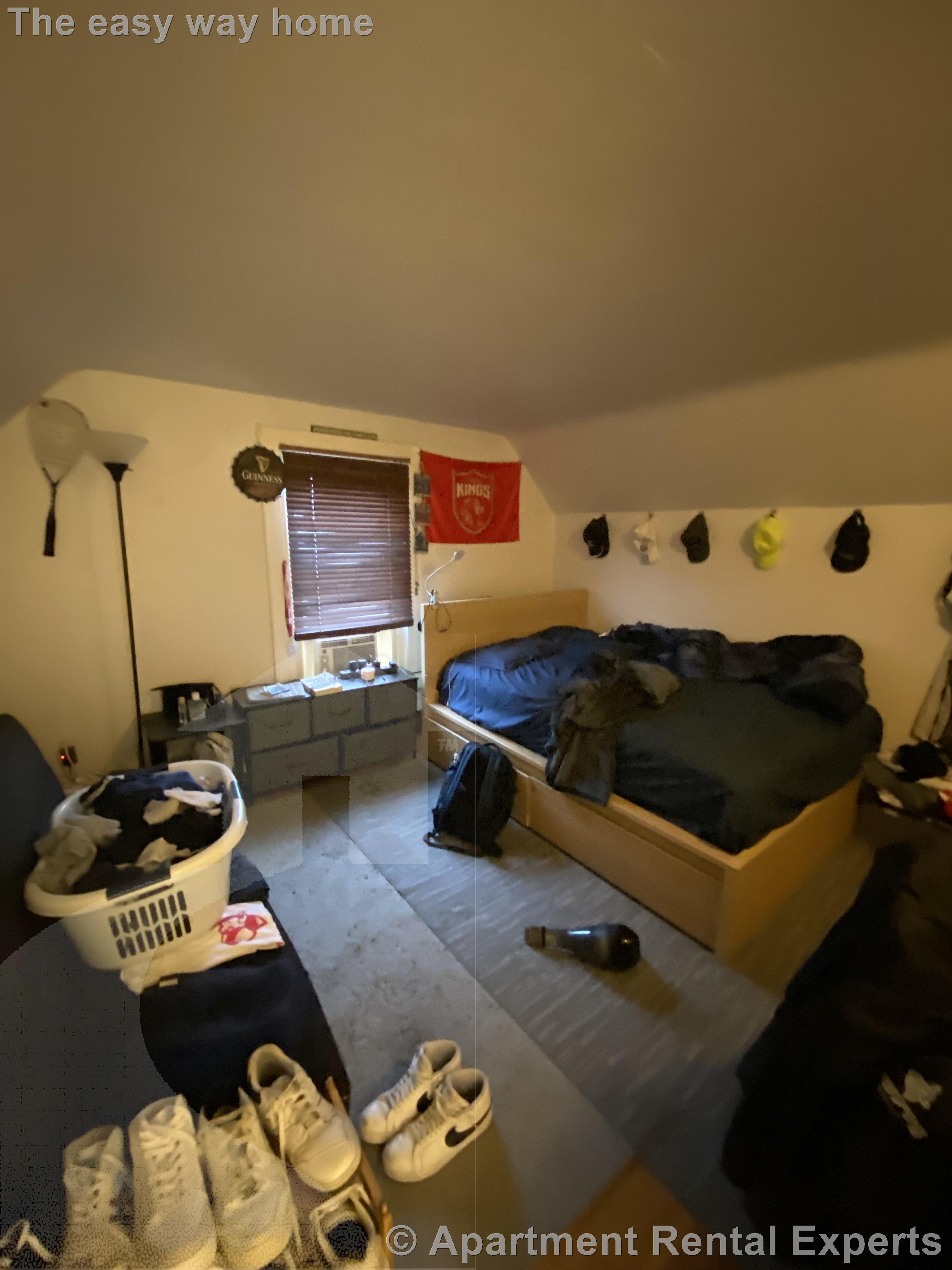 15 Curtis Ave, Tufts