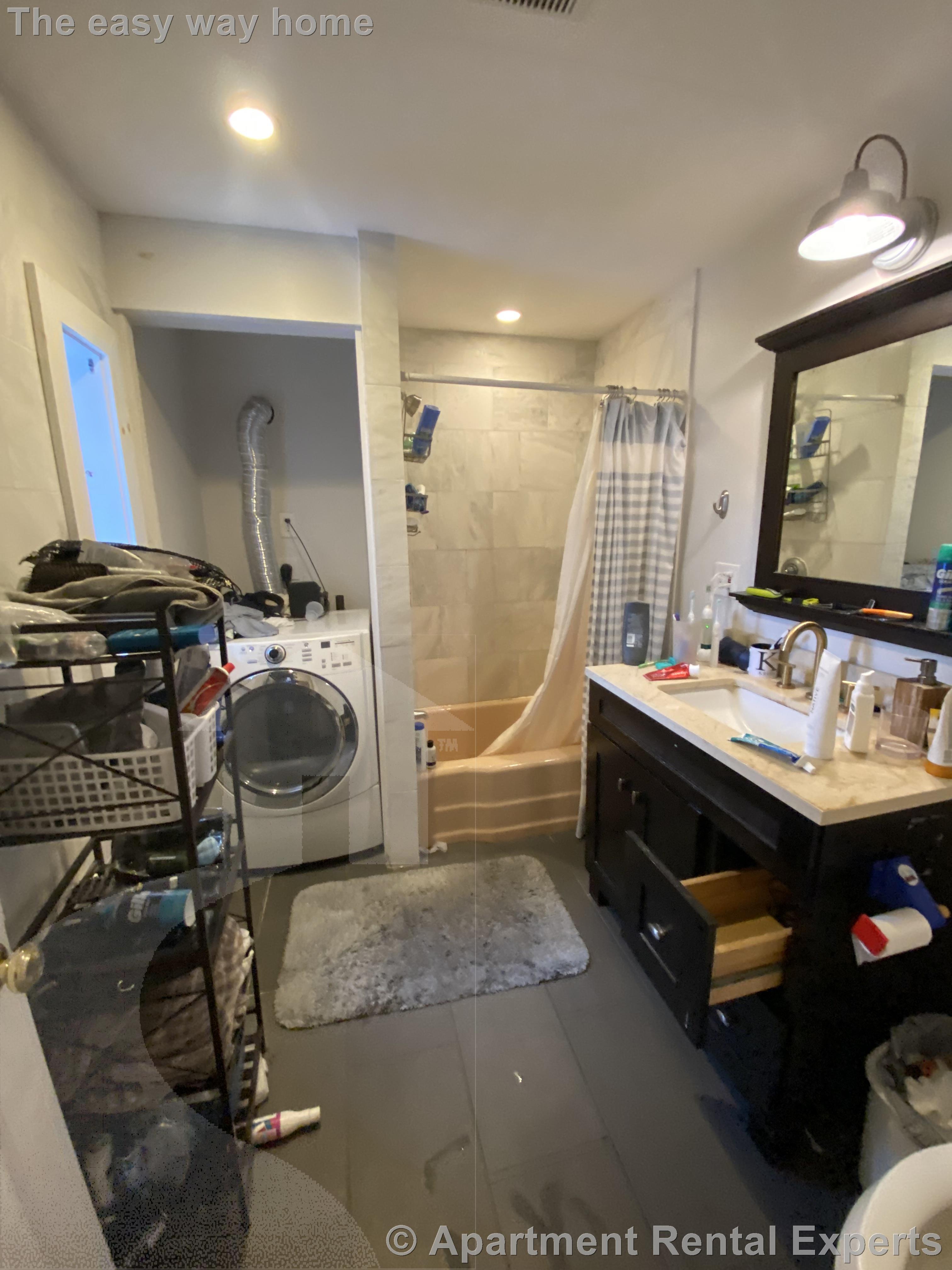 15 Curtis Ave, Tufts